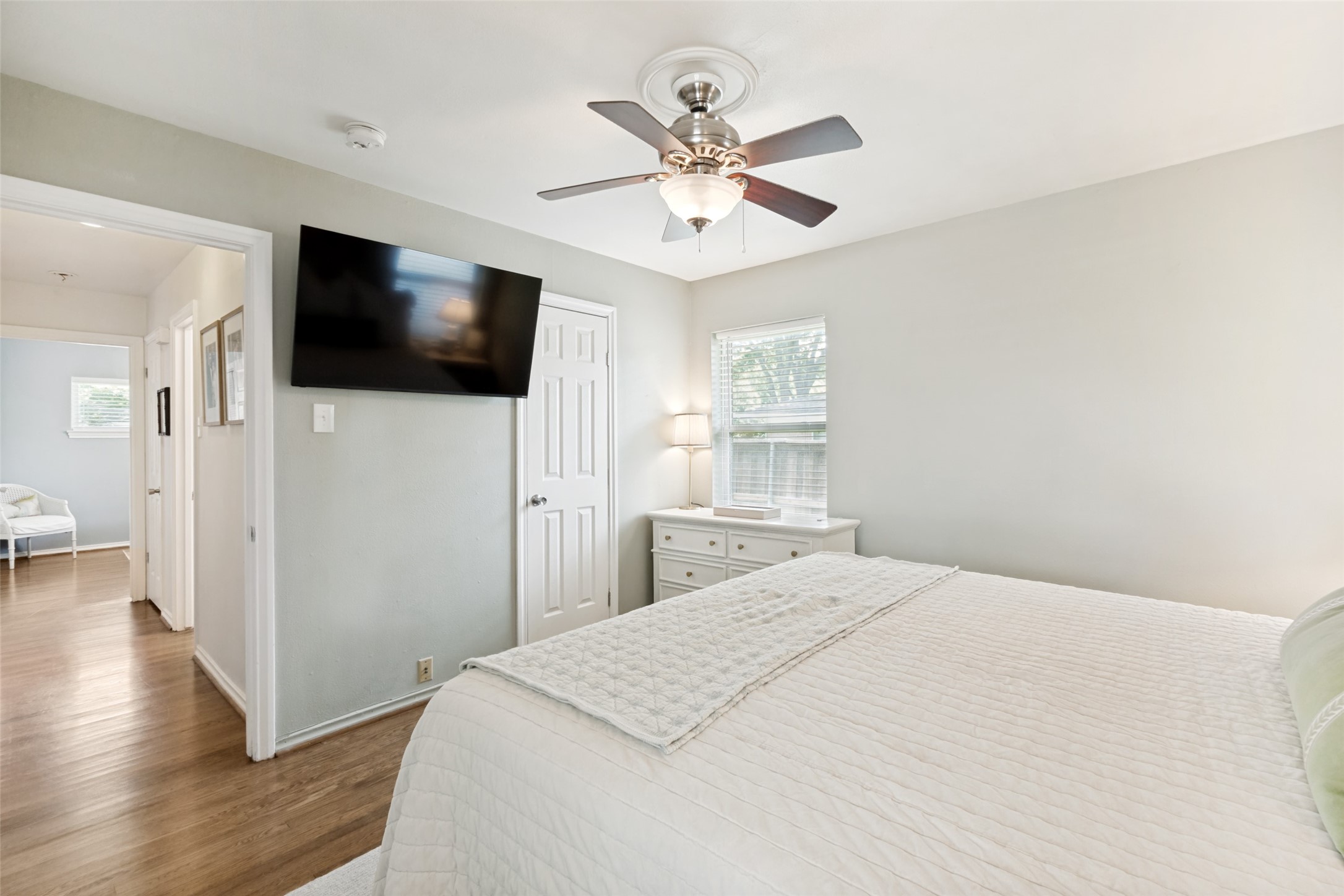 8911 Larchwood Drive Dallas TX 75238