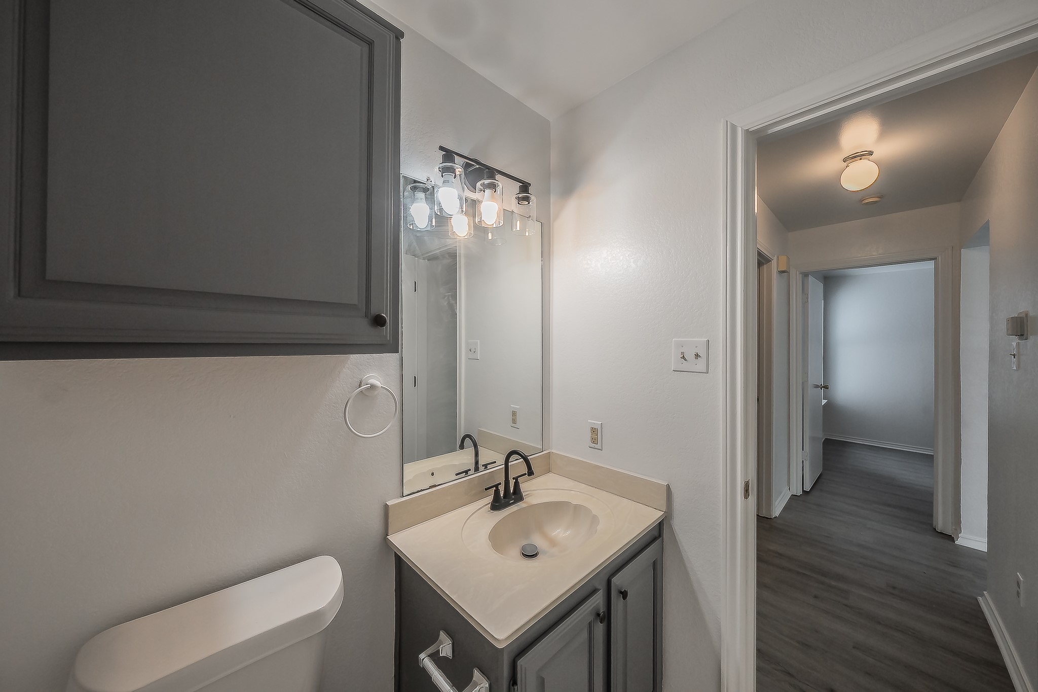 3031 Lela Street Irving TX 75061