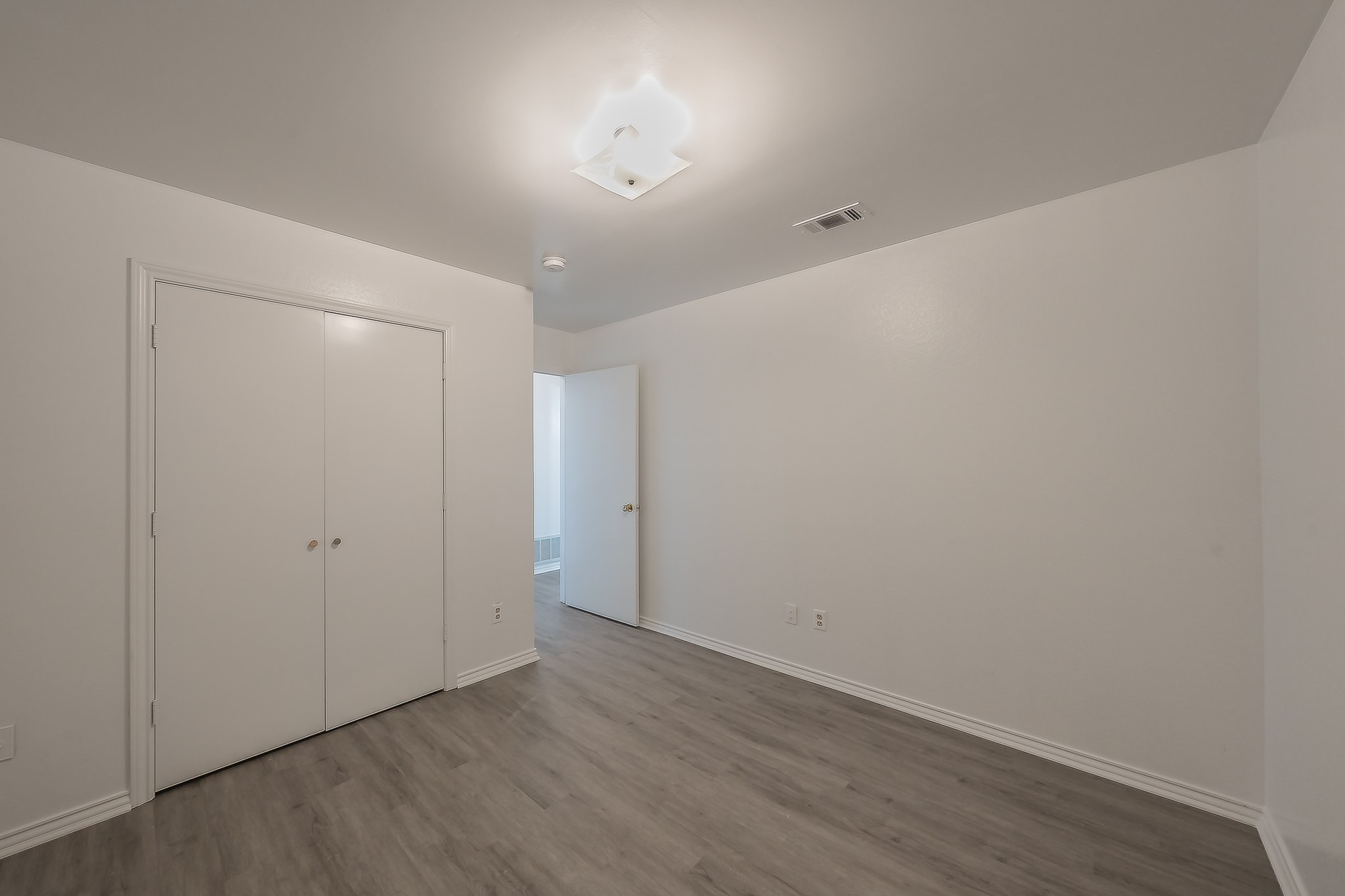 3031 Lela Street Irving TX 75061