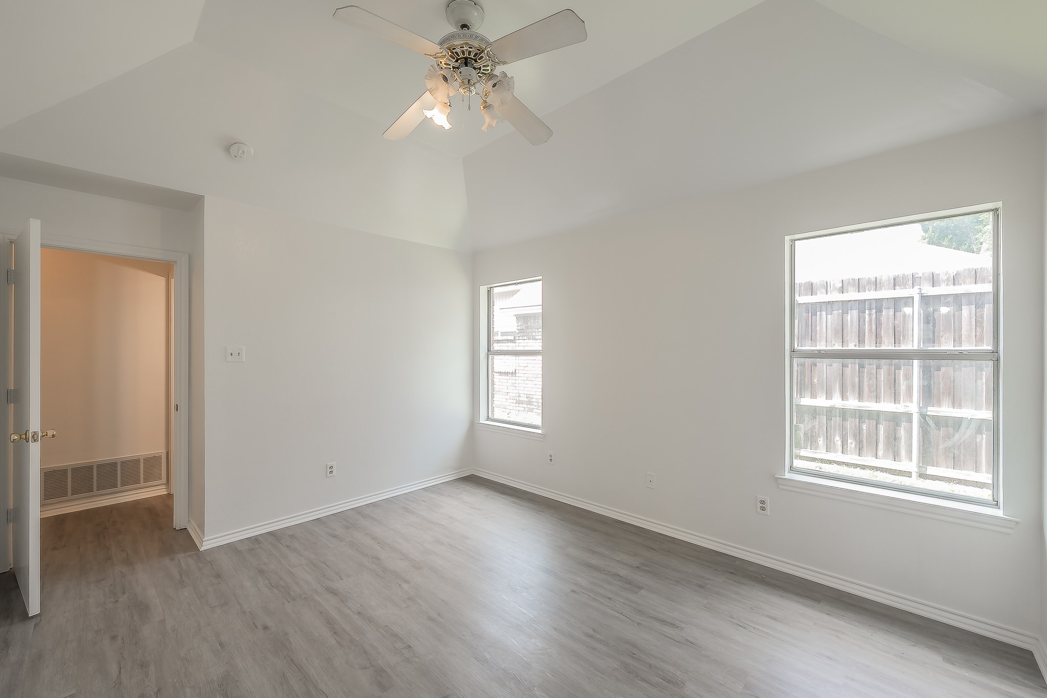 3031 Lela Street Irving TX 75061