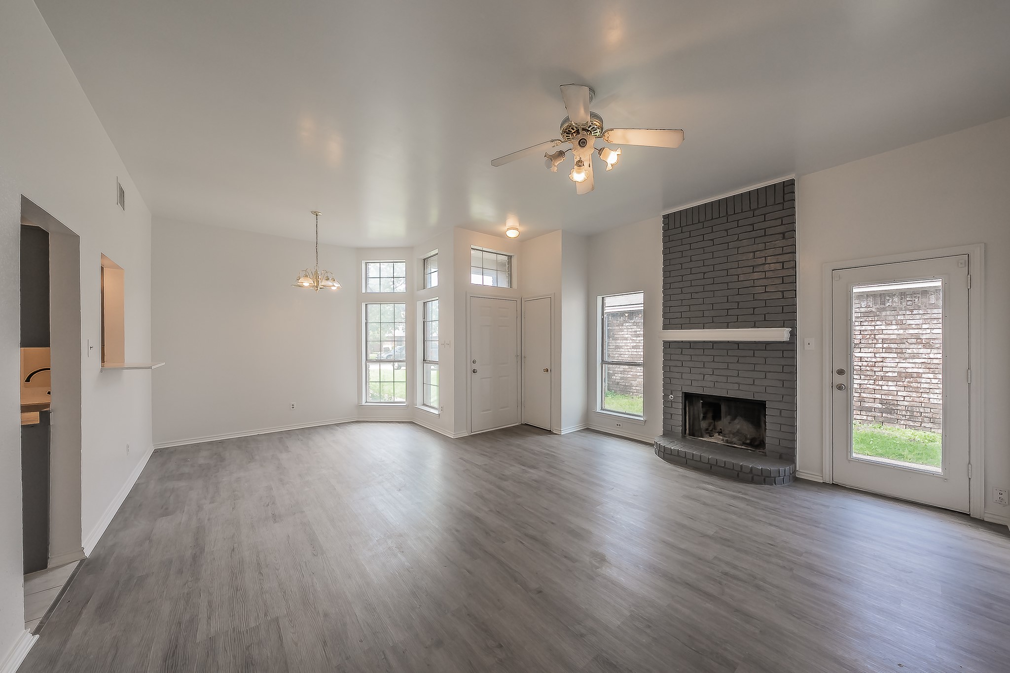 3031 Lela Street Irving TX 75061