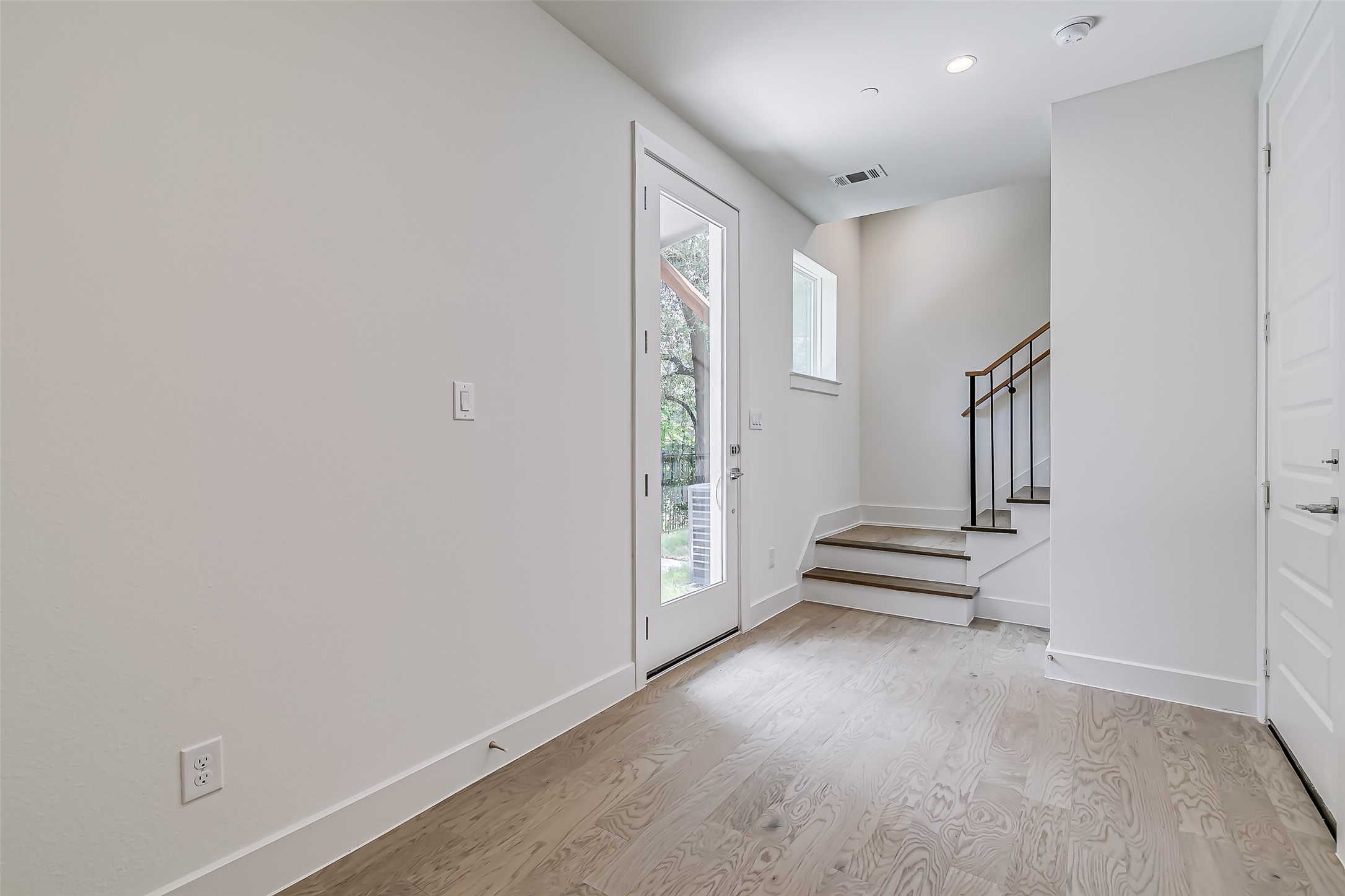 6028 Lewis Street Dallas TX 75206