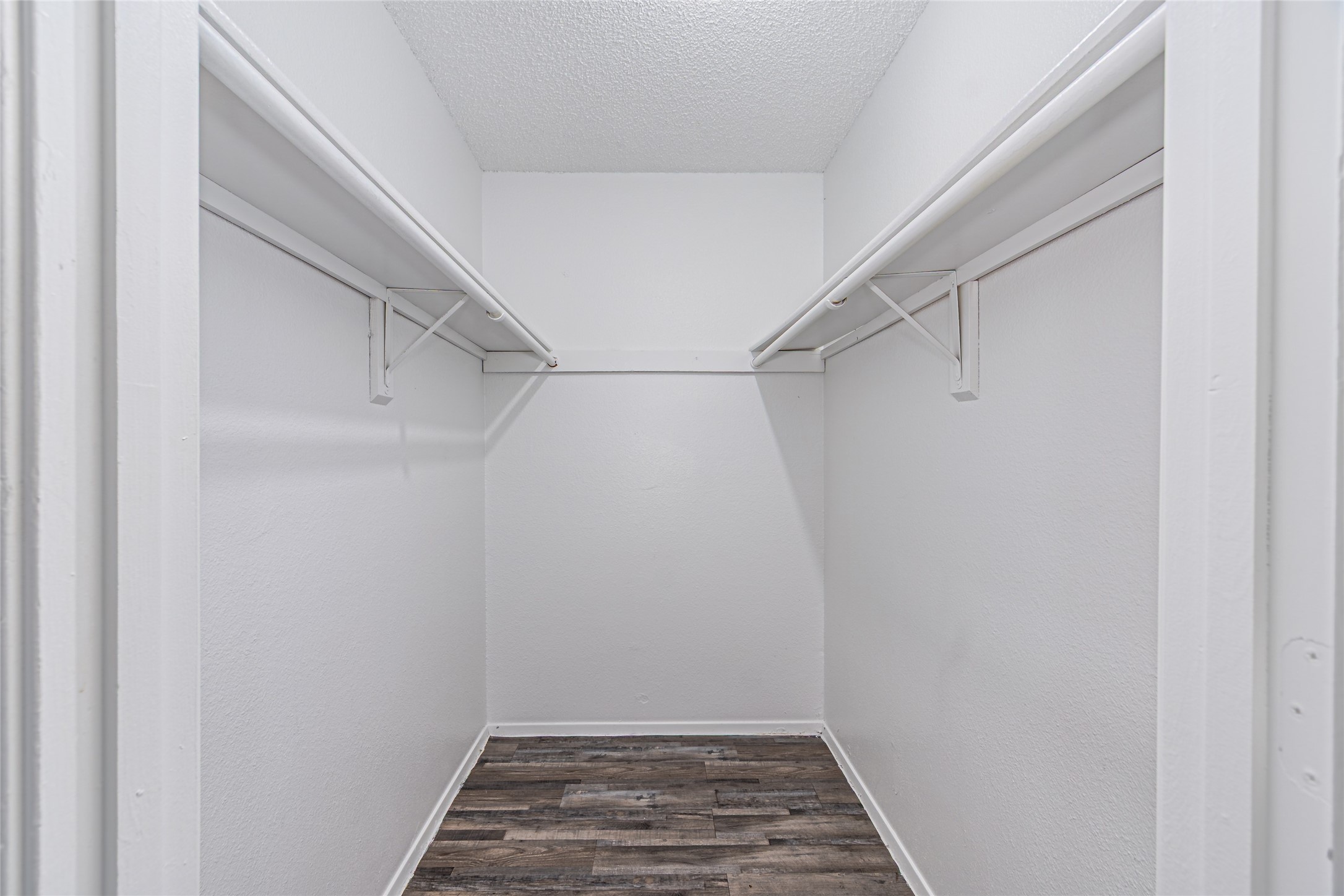 300 W Wintergreen Road Desoto TX 75115