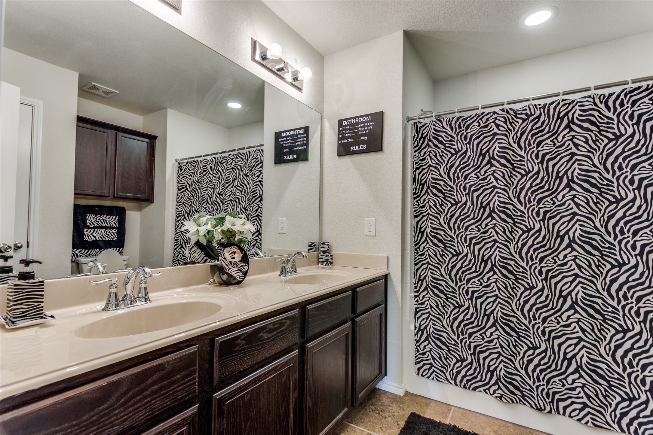 2246 Red Chute Drive Dallas TX 75253