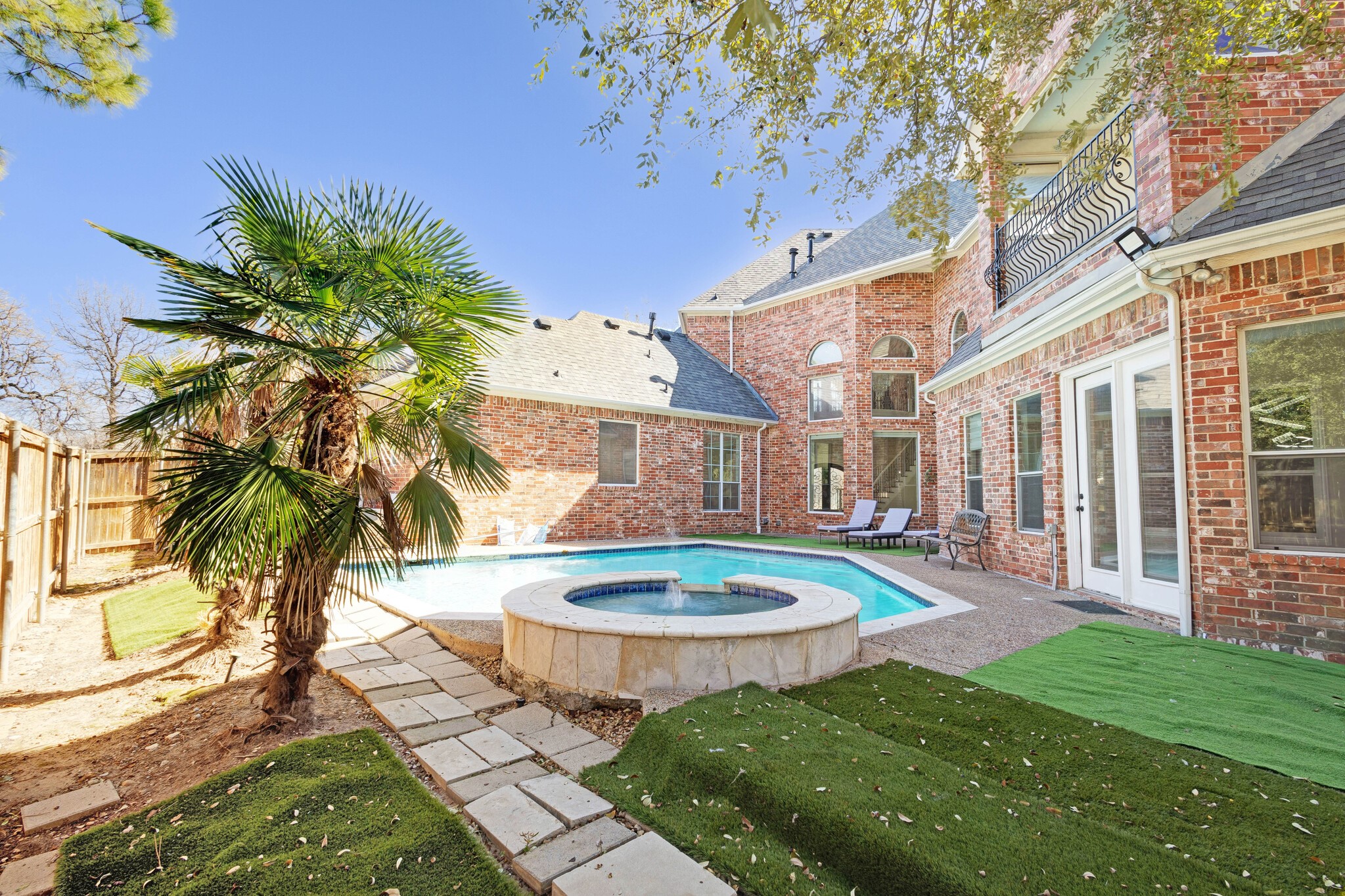 1004 Drake Drive Euless TX 76039