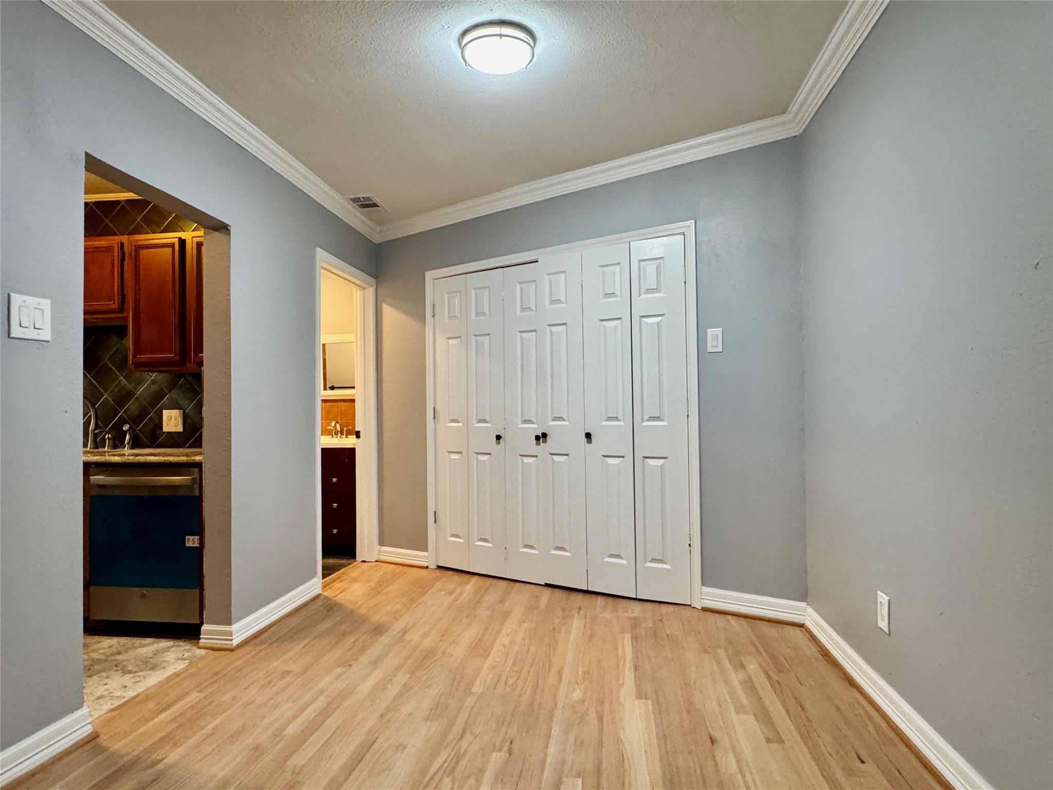 6006 Worth Street Dallas TX 75214