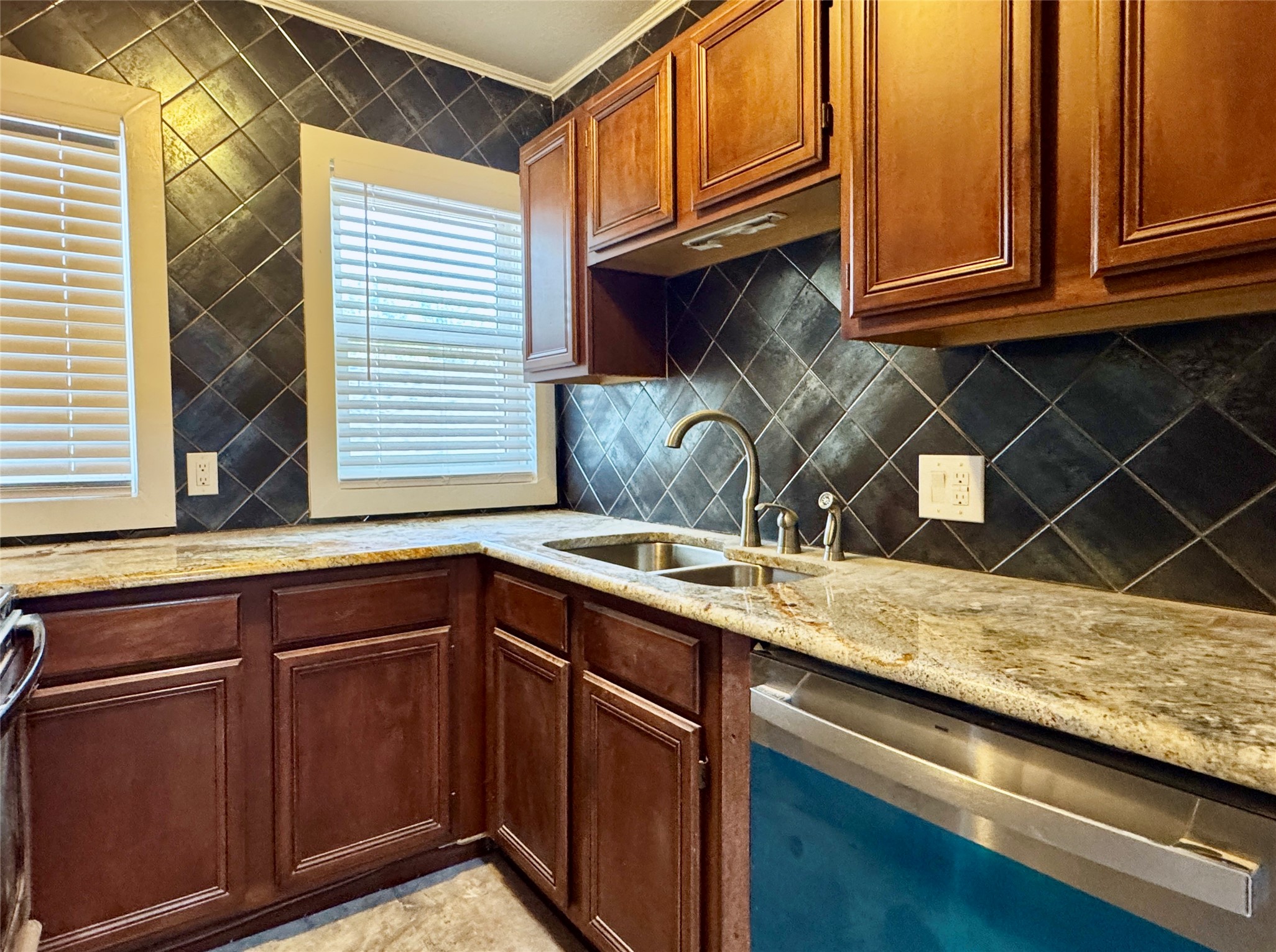 6006 Worth Street Dallas TX 75214