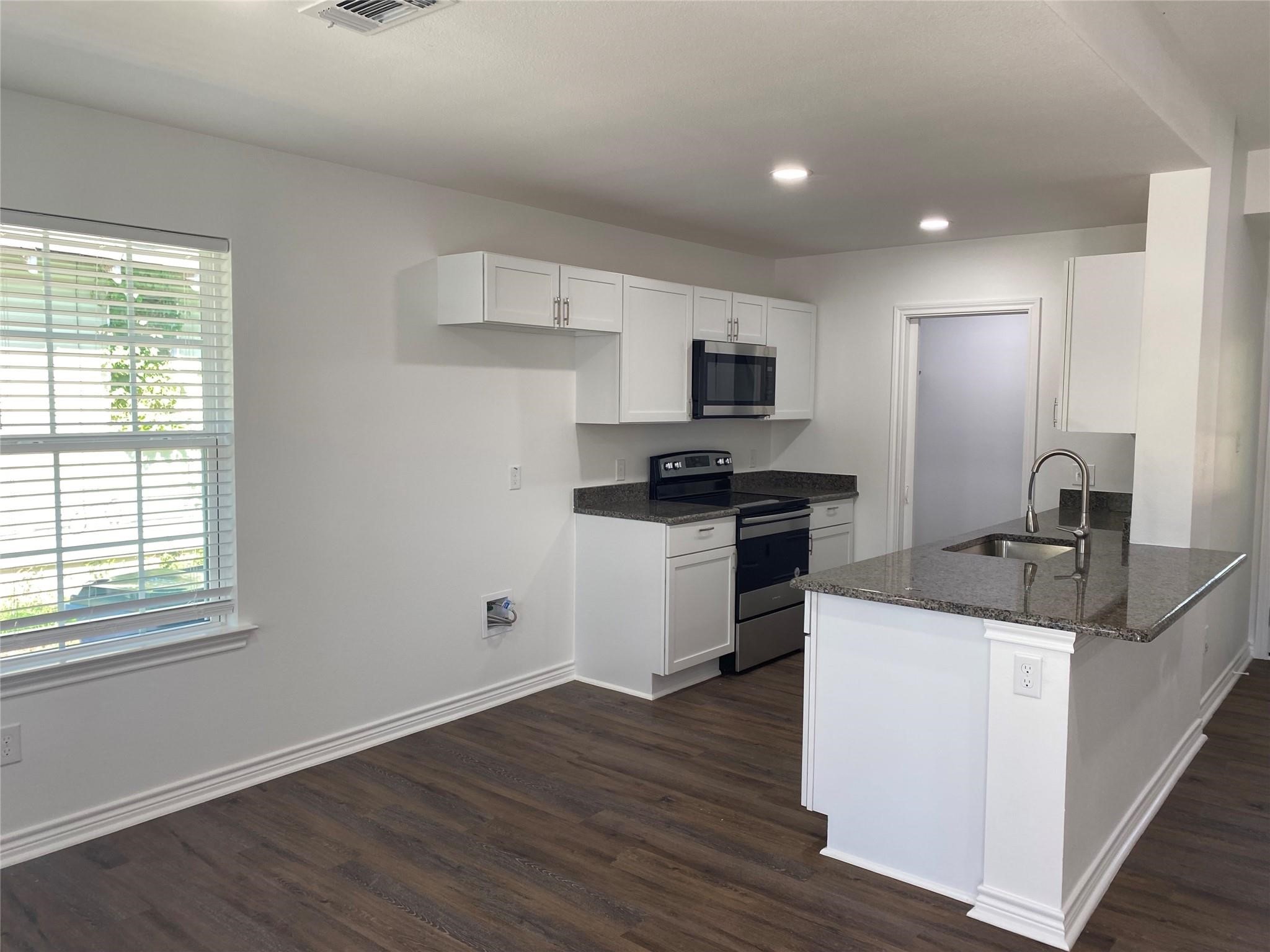 521 E Sears Street Denison TX 75021