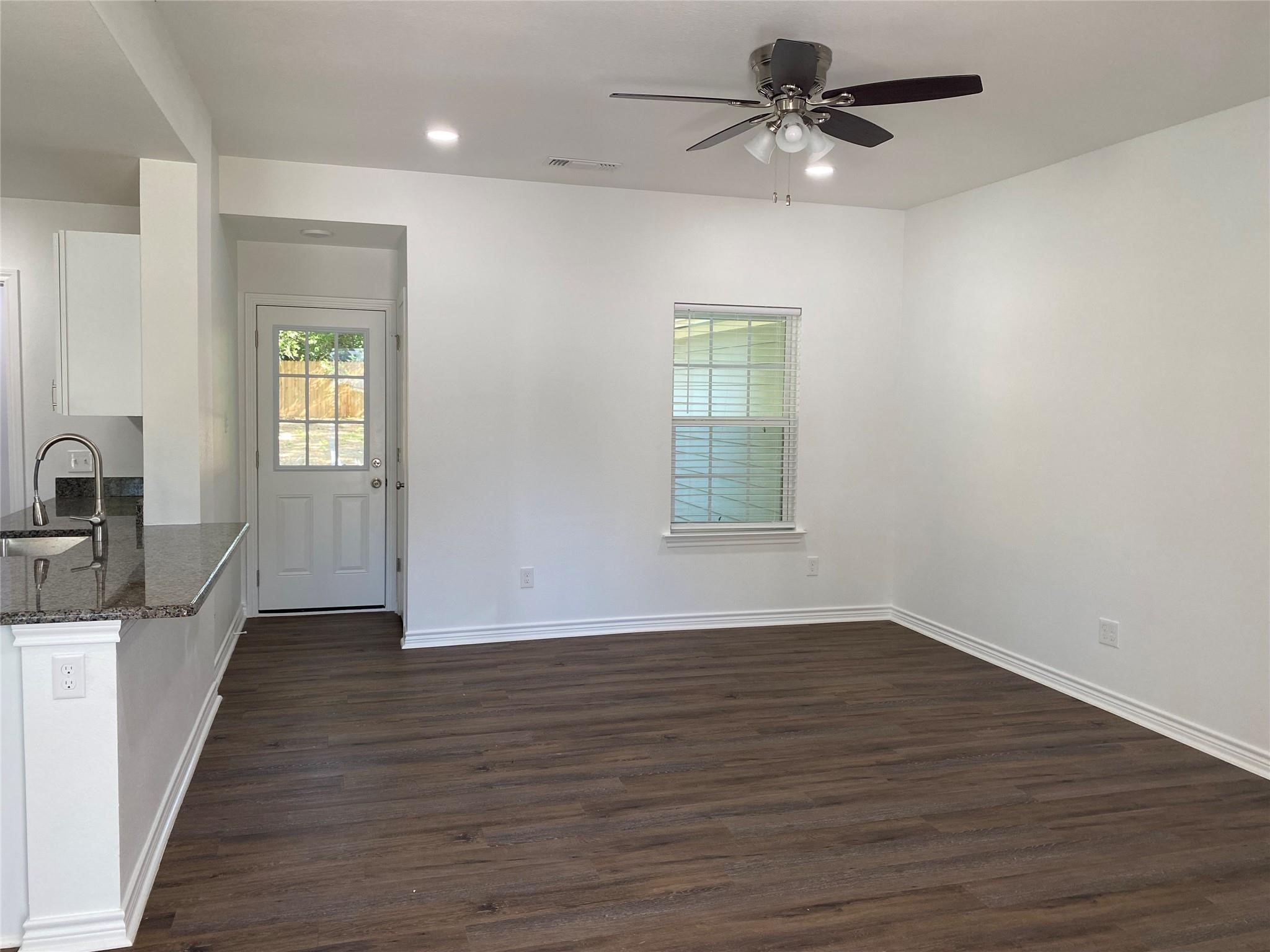 521 E Sears Street Denison TX 75021