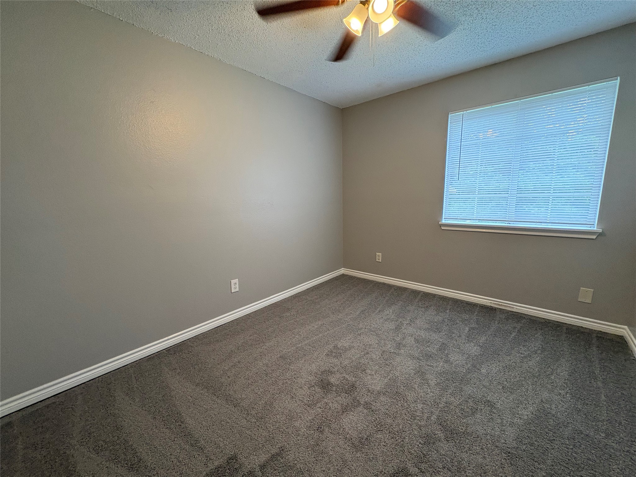 616 N 7th Street Midlothian TX 76065
