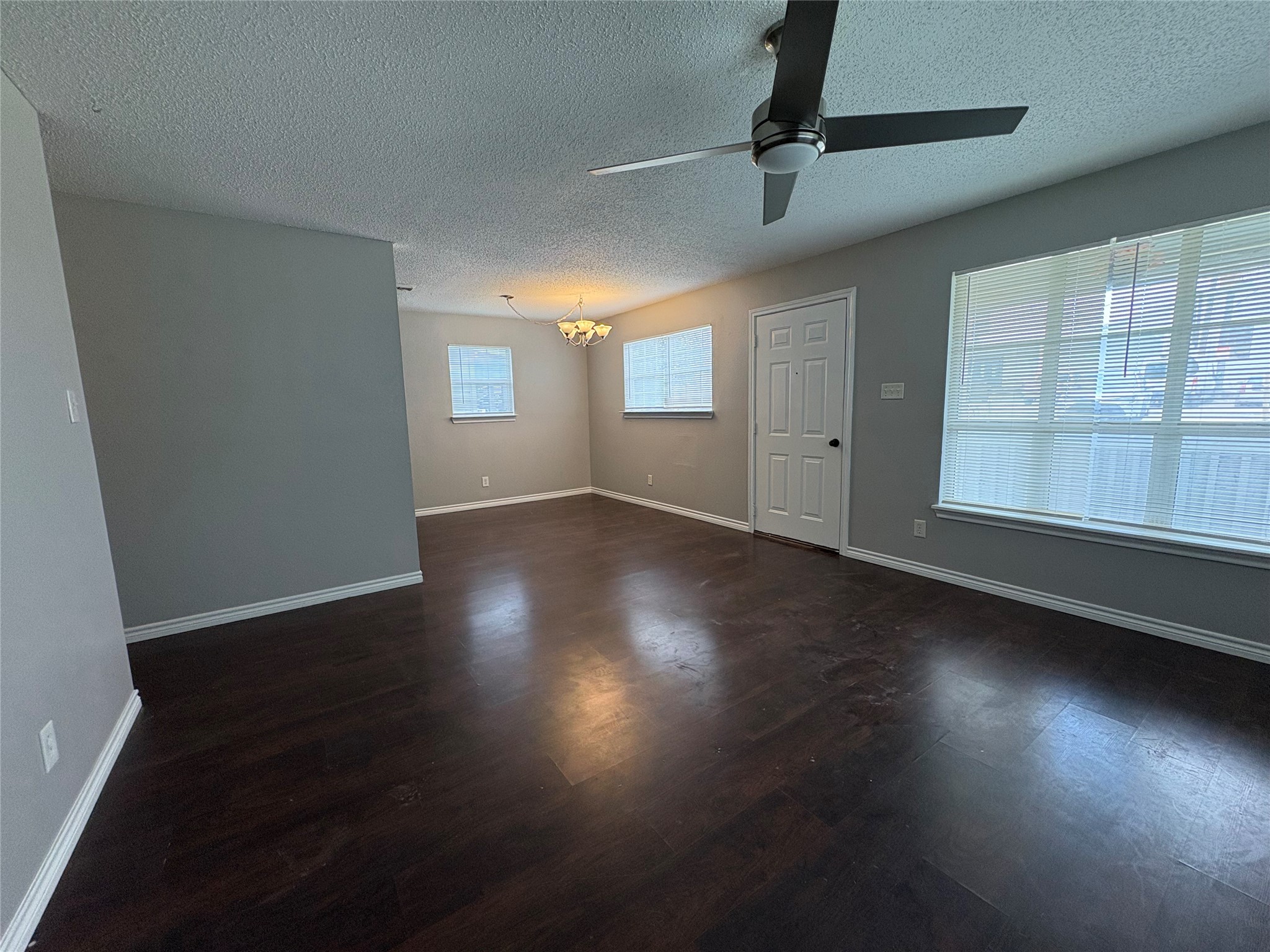 616 N 7th Street Midlothian TX 76065