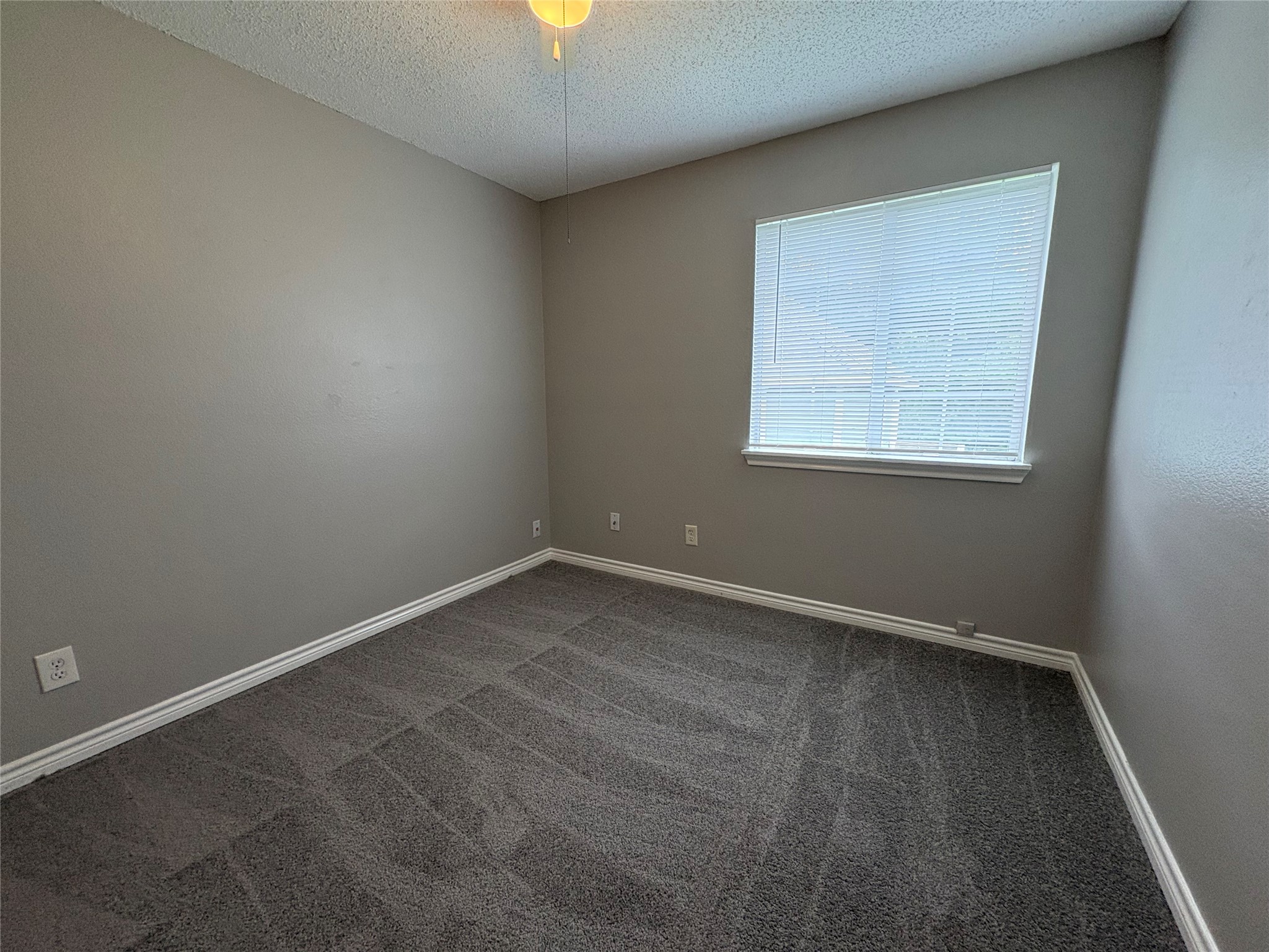 616 N 7th Street Midlothian TX 76065