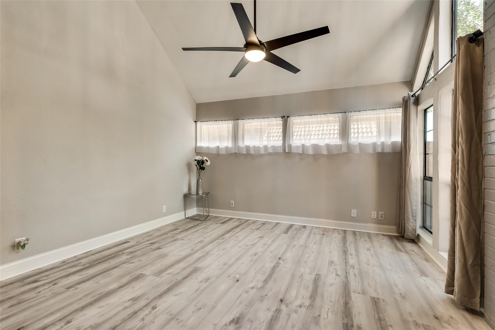 18240 Midway Road Dallas TX 75287