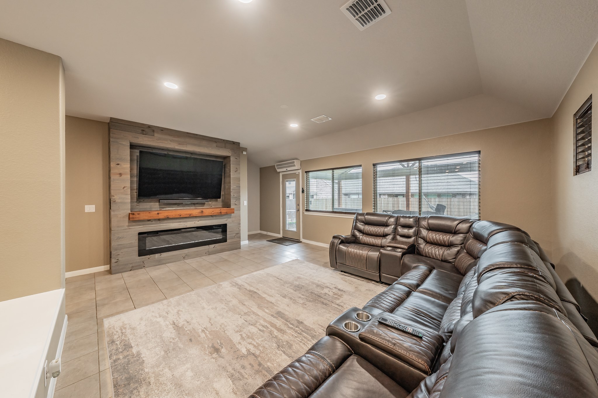 1116 Kingbird Lane Alvarado TX 76009
