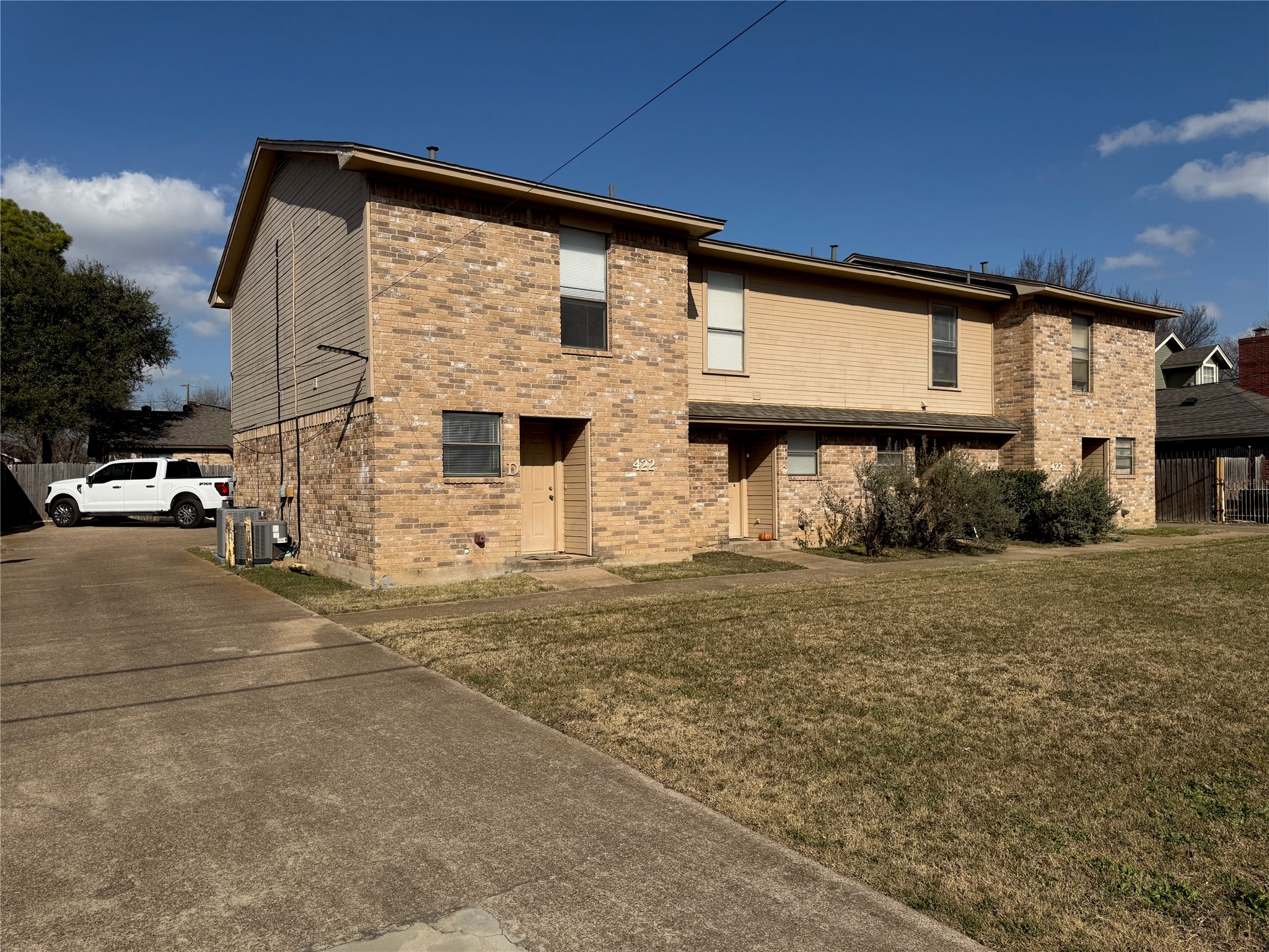 422 W 4th Street Kennedale TX 76060