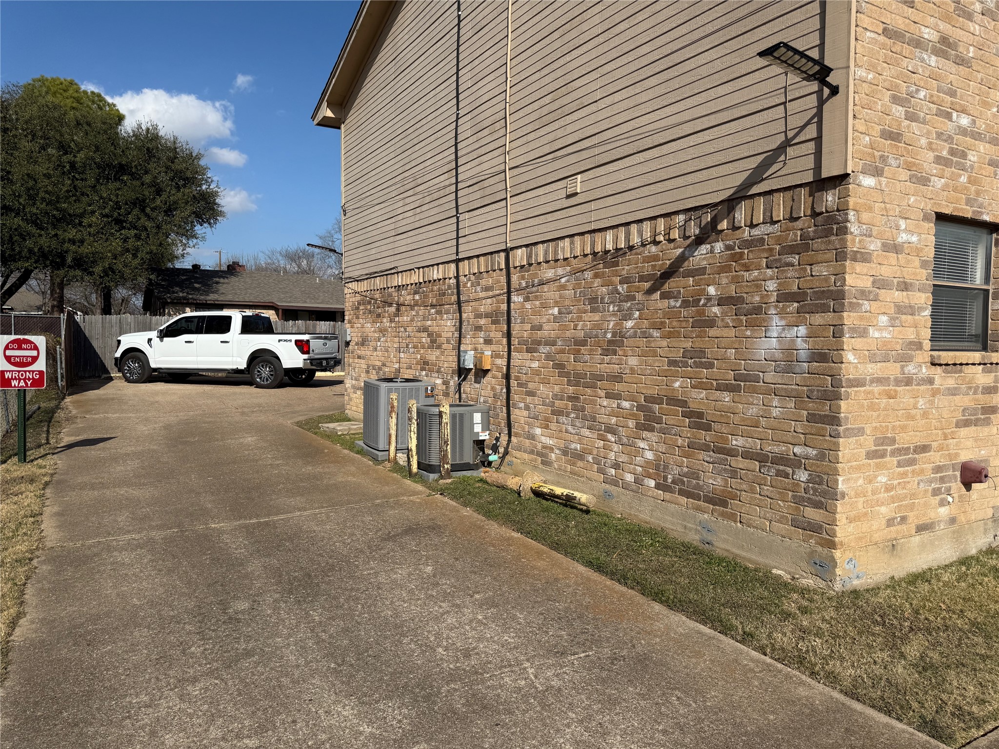 422 W 4th Street Kennedale TX 76060