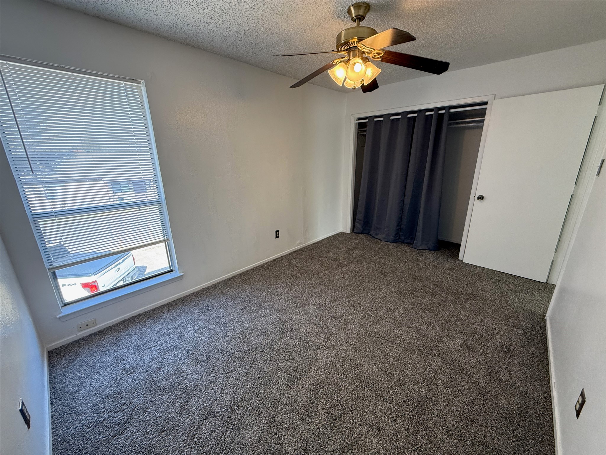 422 W 4th Street Kennedale TX 76060