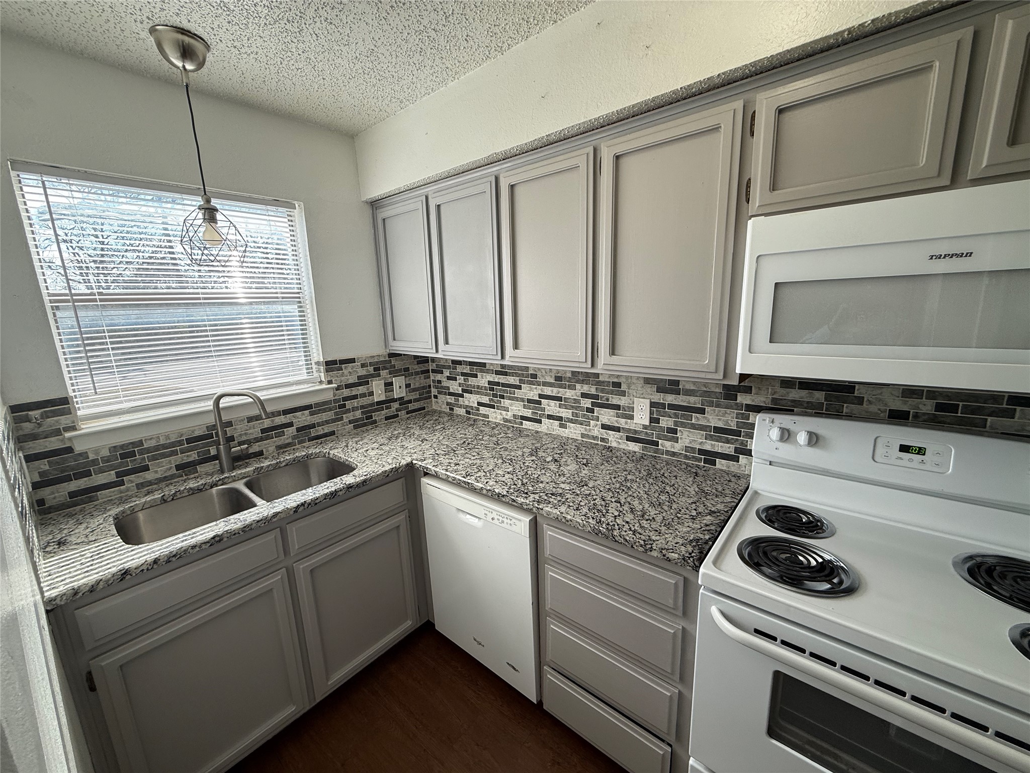 422 W 4th Street Kennedale TX 76060