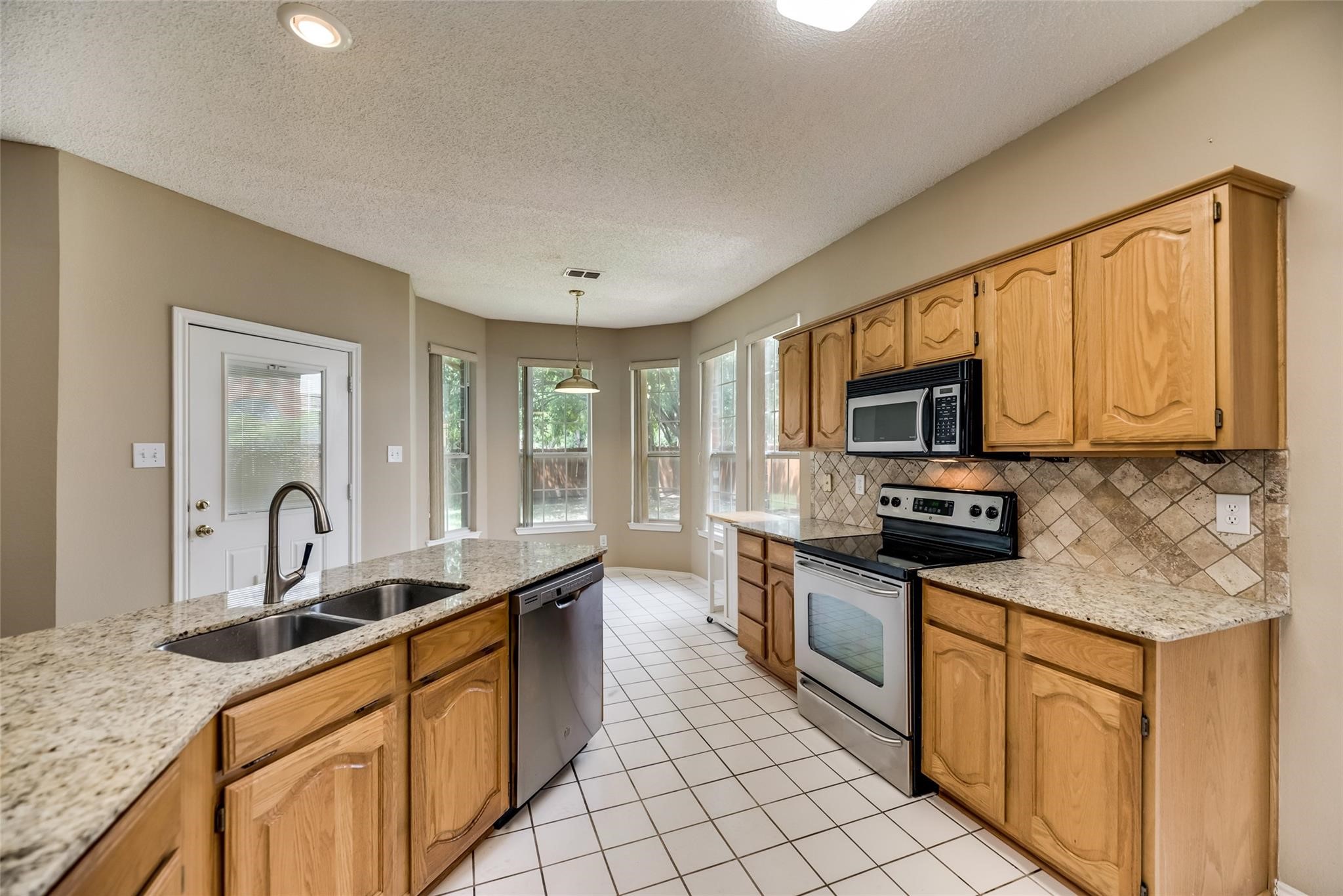 2113 Glenmont Drive Plano TX 75023