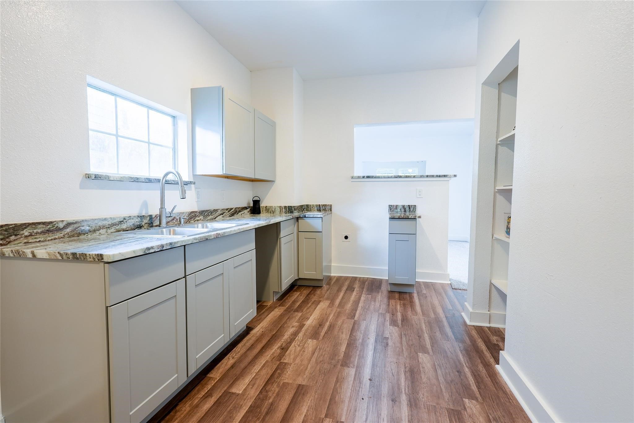 335 N Marsalis Avenue Dallas TX 75203