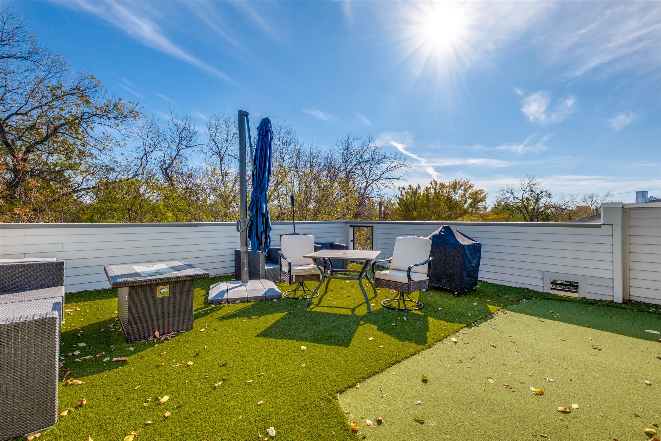 1262 N Prairie Avenue Dallas TX 75204