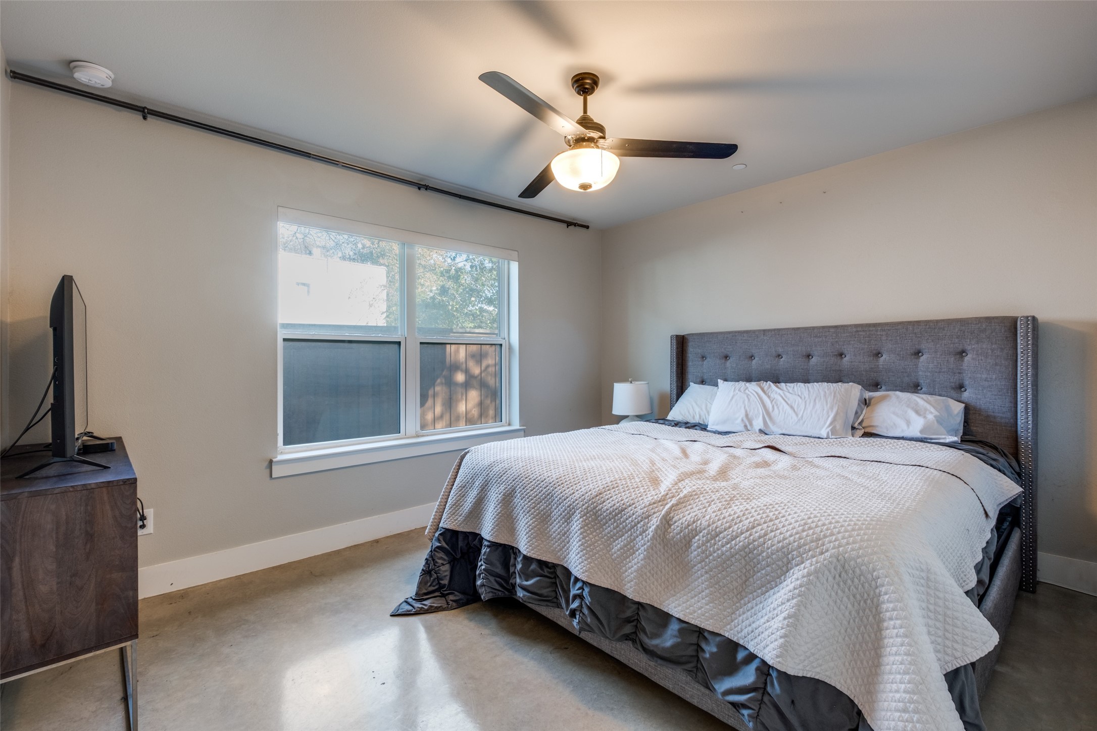 1262 N Prairie Avenue Dallas TX 75204