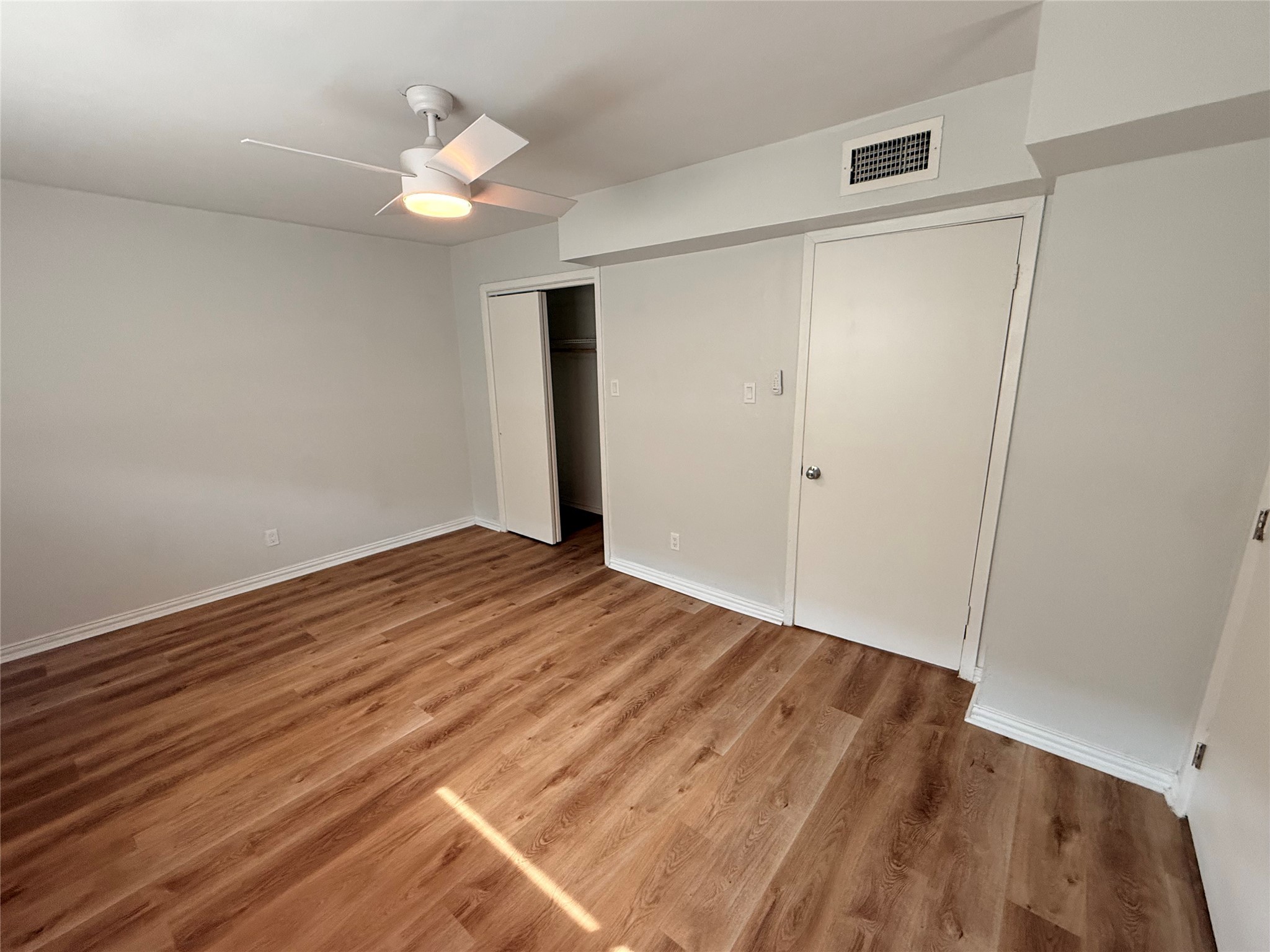 3925 Inwood Road Dallas TX 75209