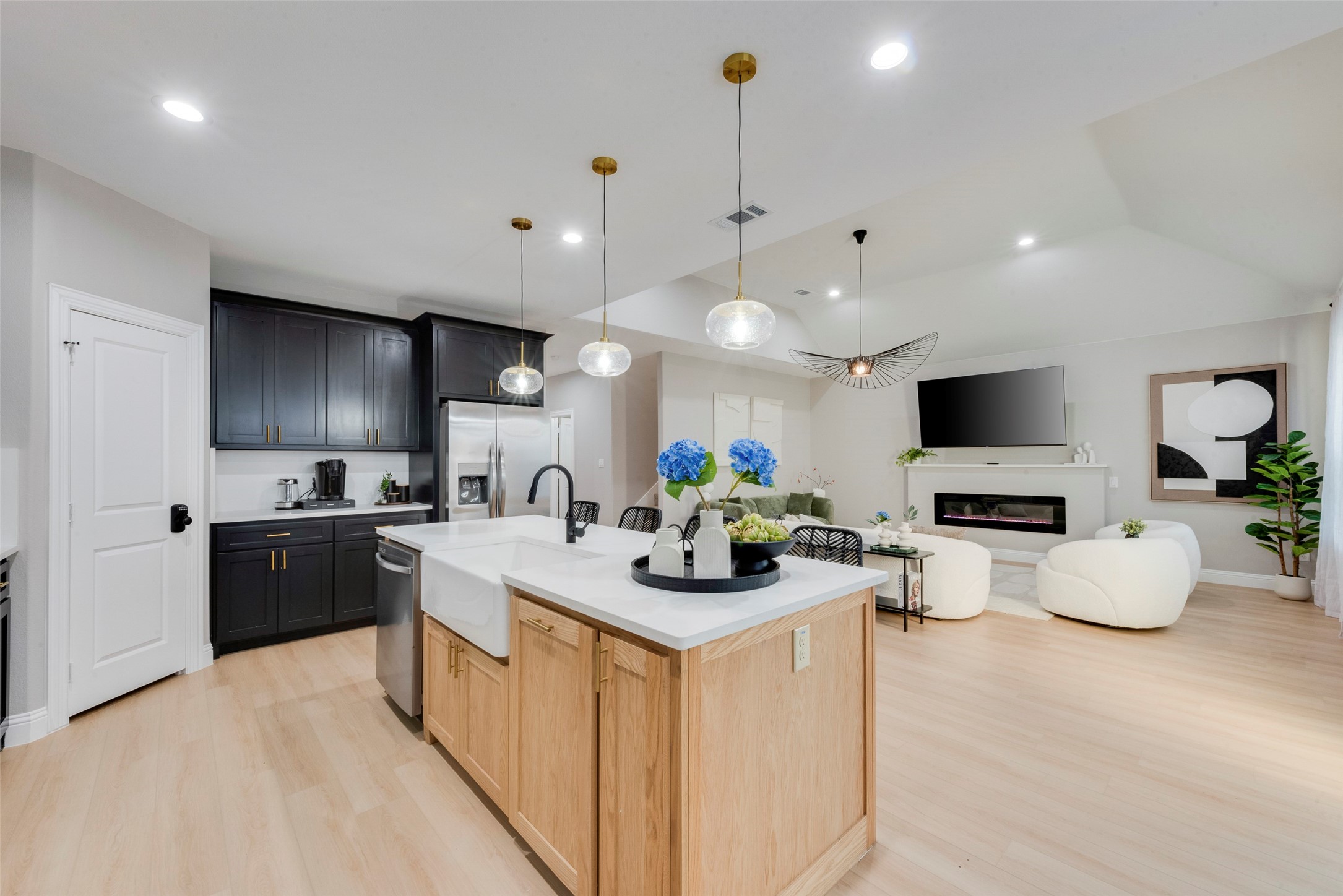 529 Pebblecreek Drive Garland TX 75040