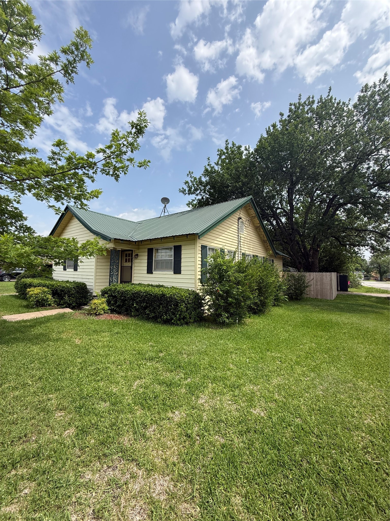 223 W Jefferson Street Palmer TX 75152