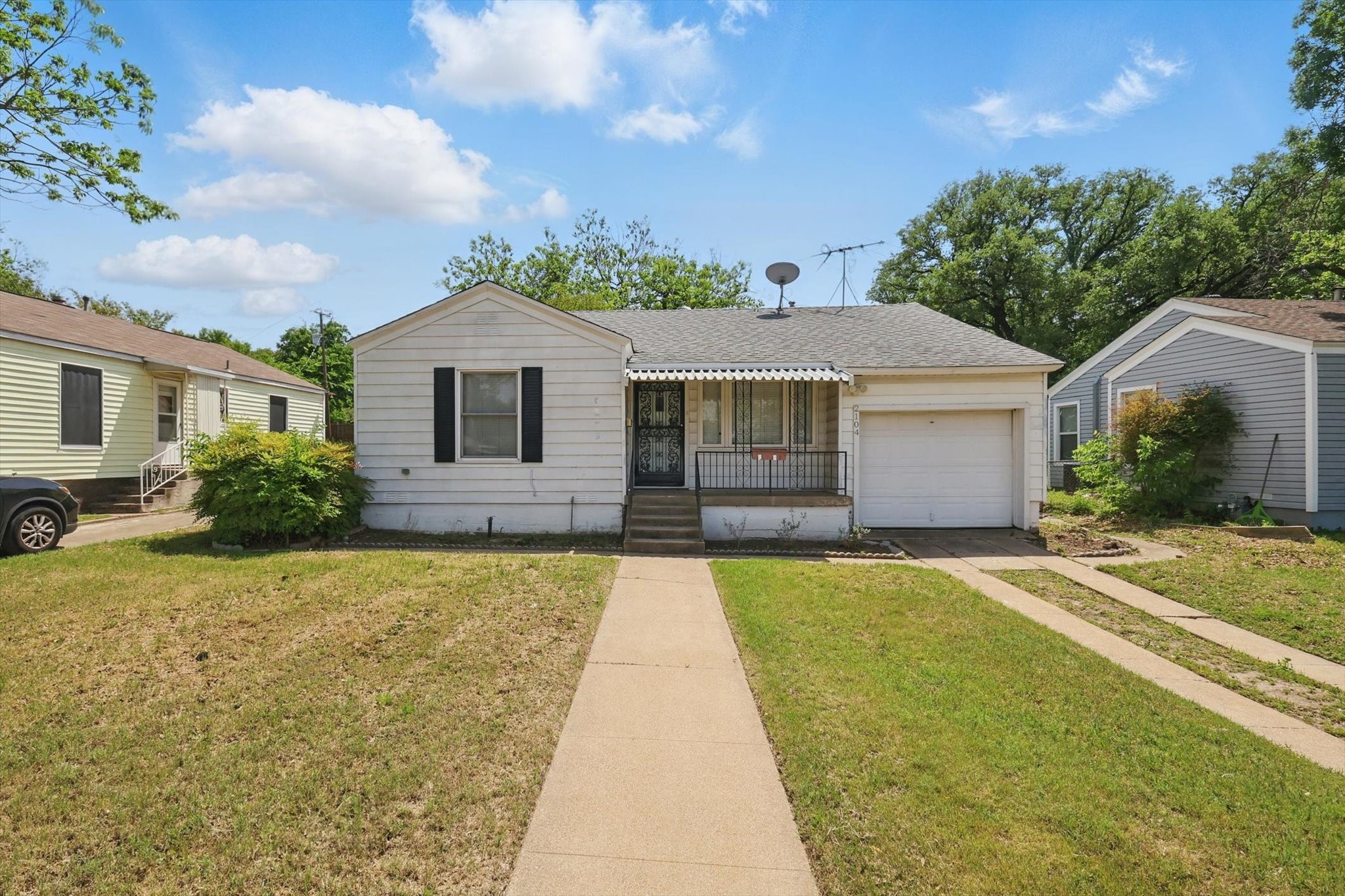 2104 W Lotus Avenue Fort Worth TX 76111