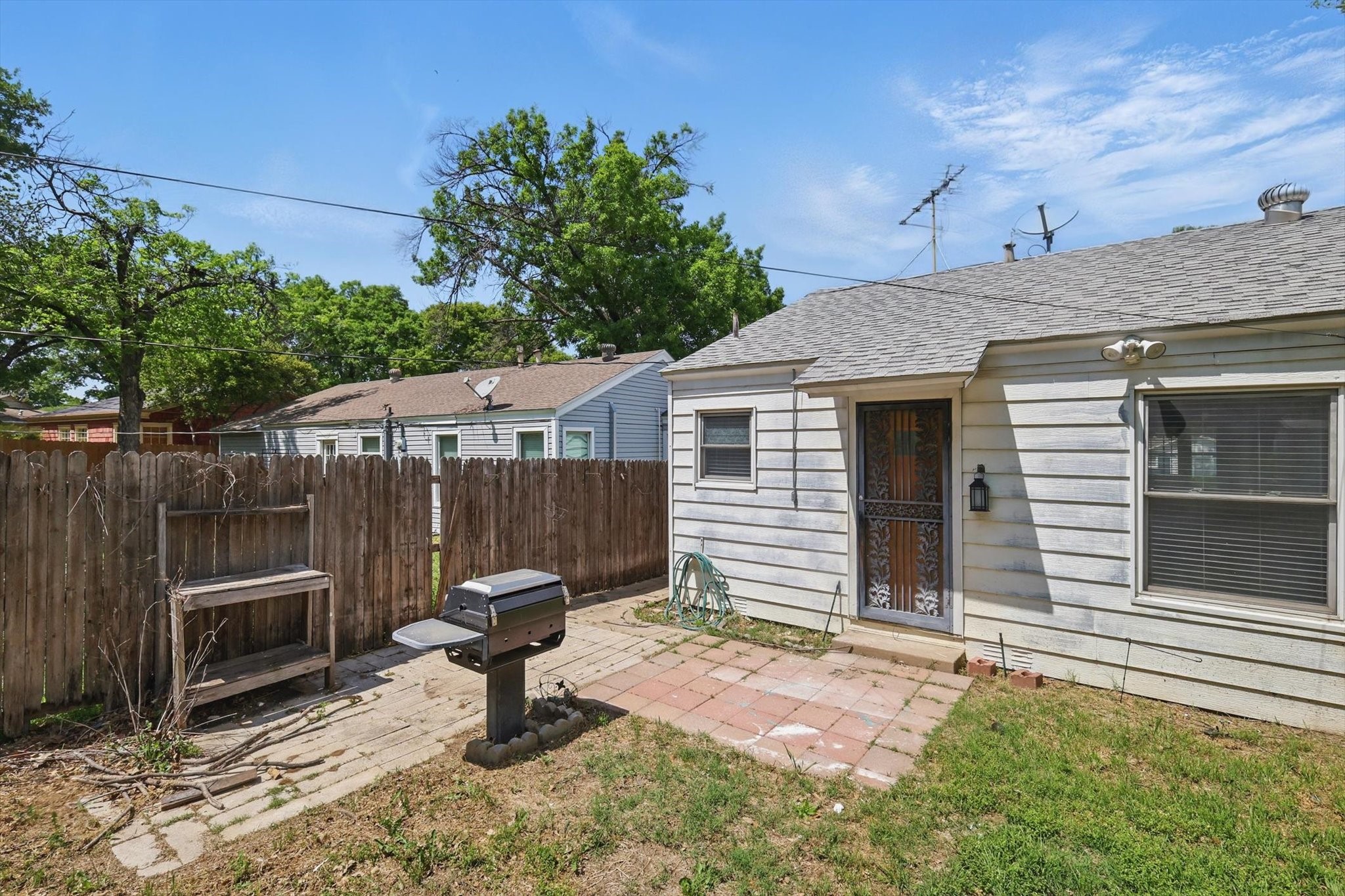 2104 W Lotus Avenue Fort Worth TX 76111