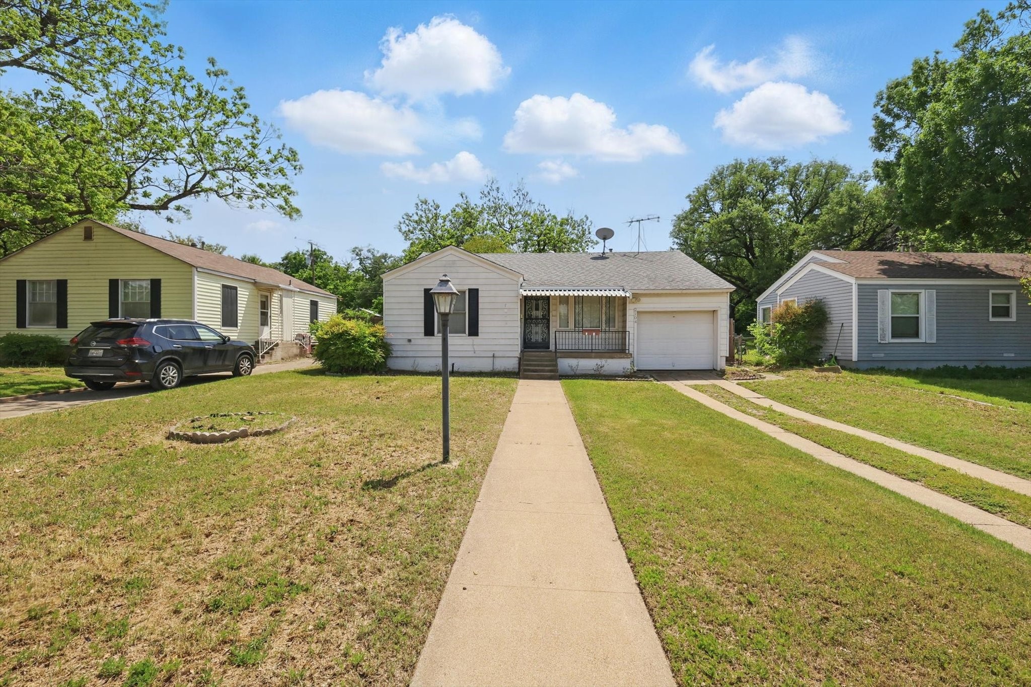 2104 W Lotus Avenue Fort Worth TX 76111