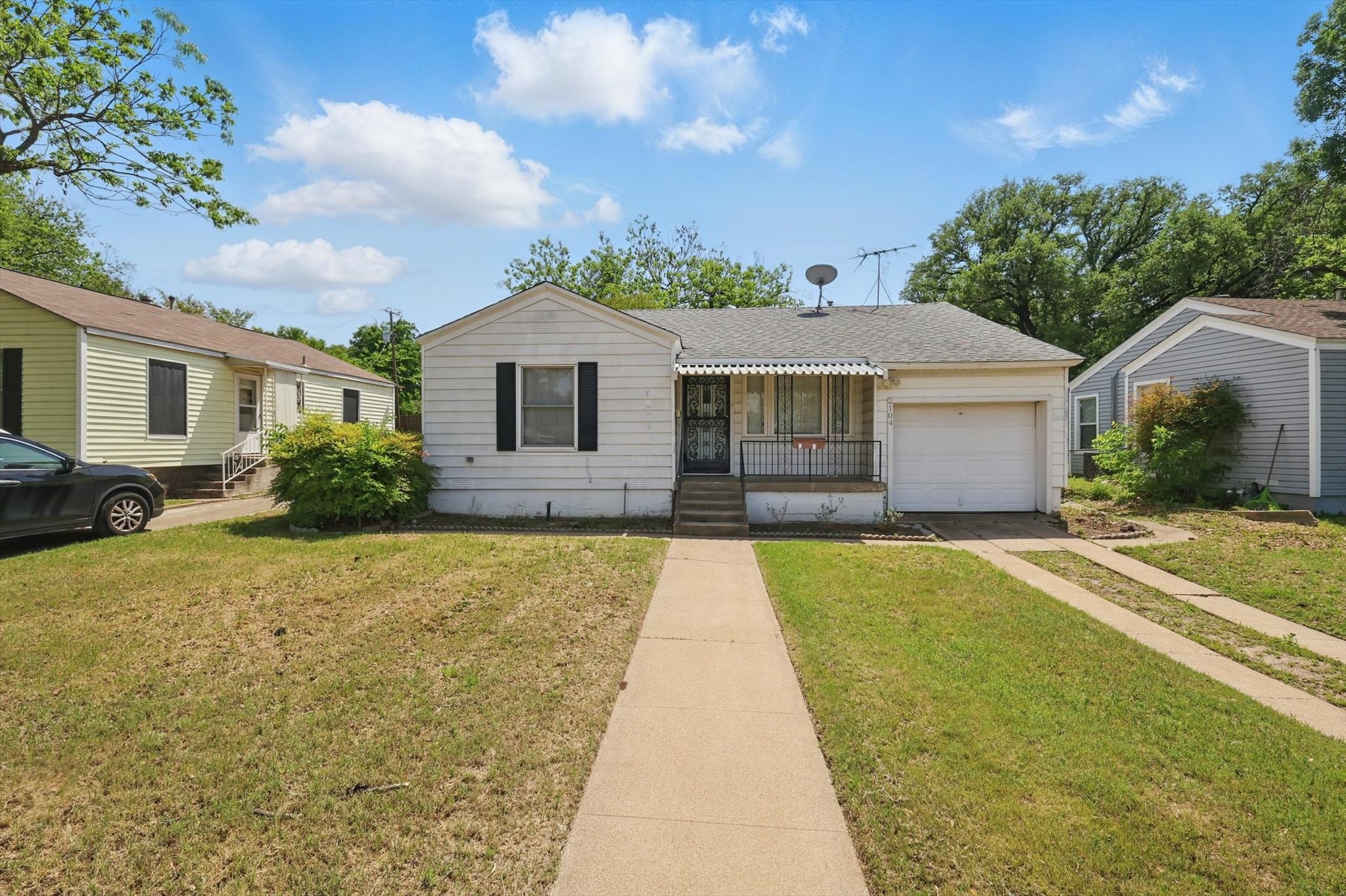 2104 W Lotus Avenue Fort Worth TX 76111
