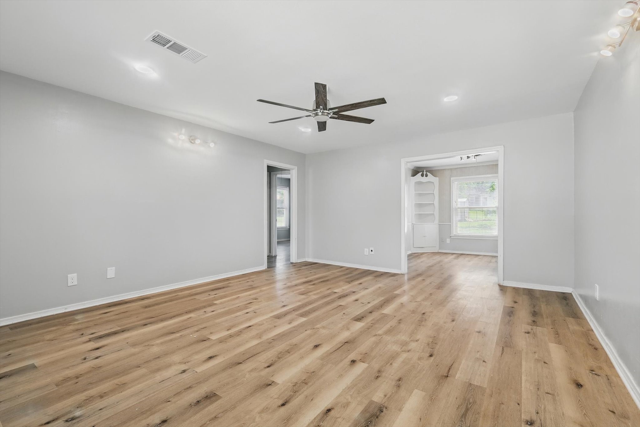 2104 W Lotus Avenue Fort Worth TX 76111