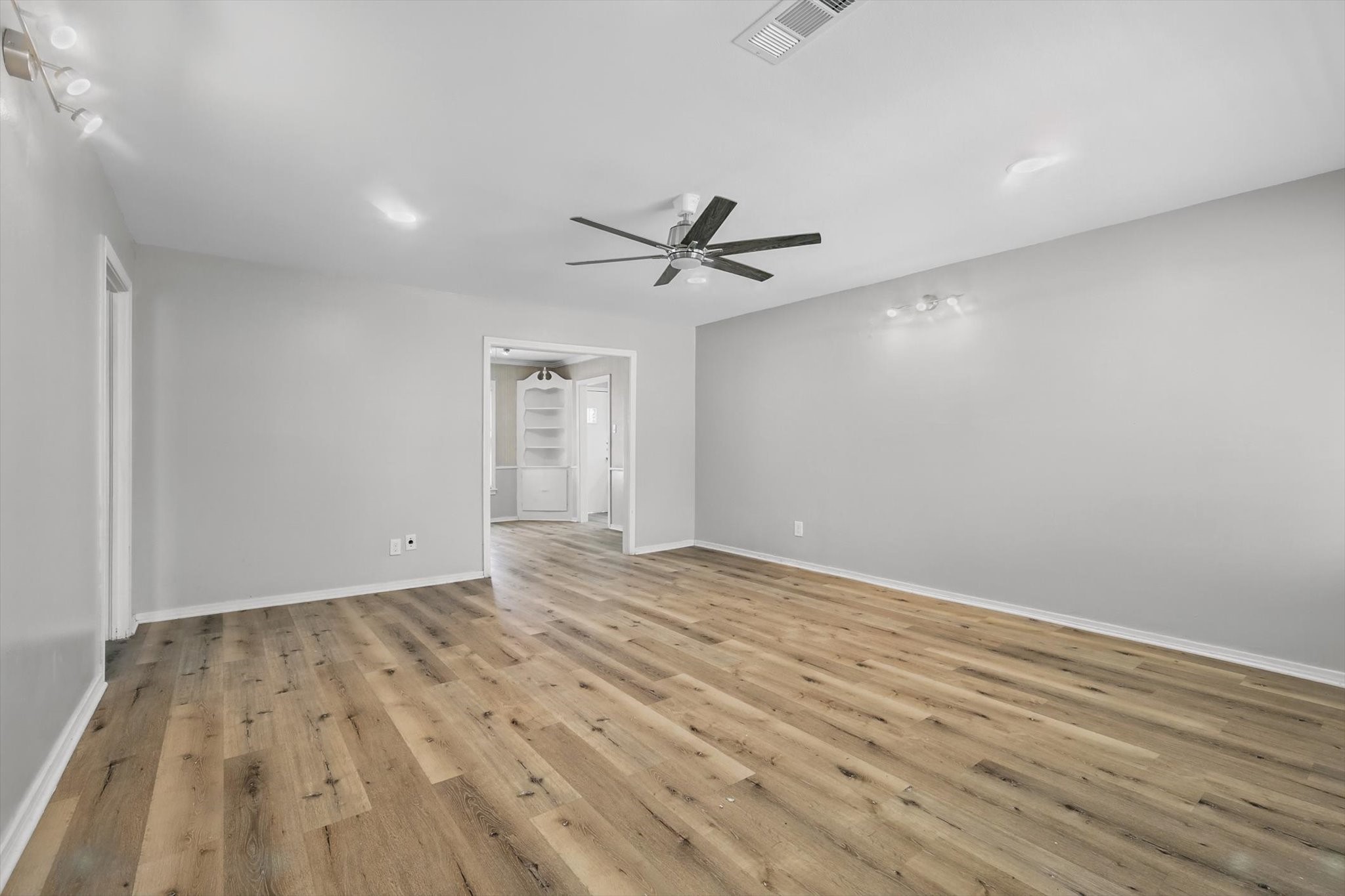 2104 W Lotus Avenue Fort Worth TX 76111