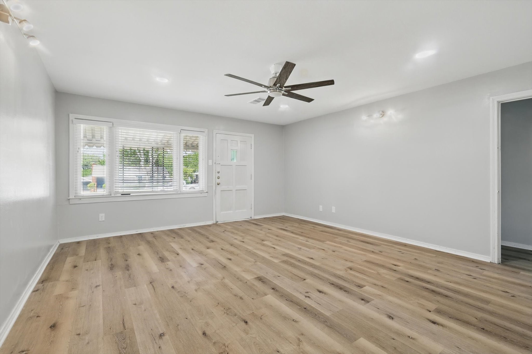 2104 W Lotus Avenue Fort Worth TX 76111