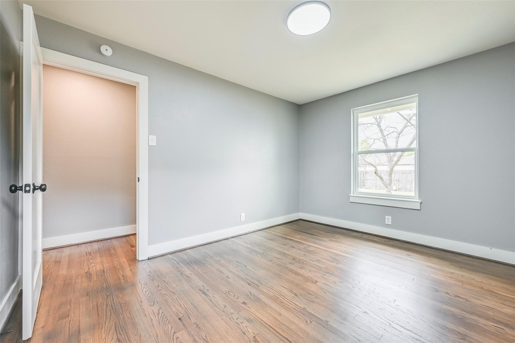 2729 Lockhart Avenue Dallas TX 75228