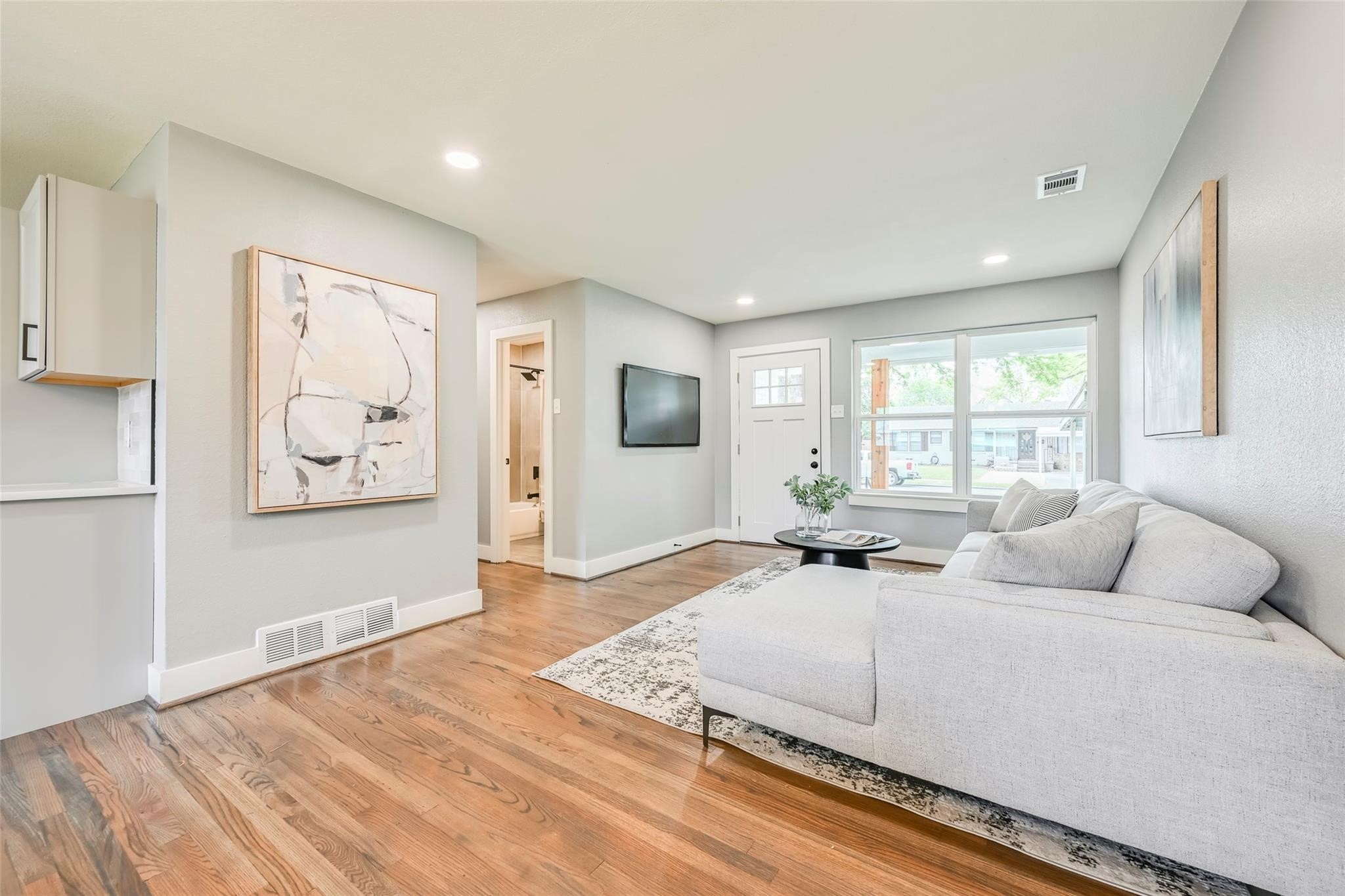 2729 Lockhart Avenue Dallas TX 75228