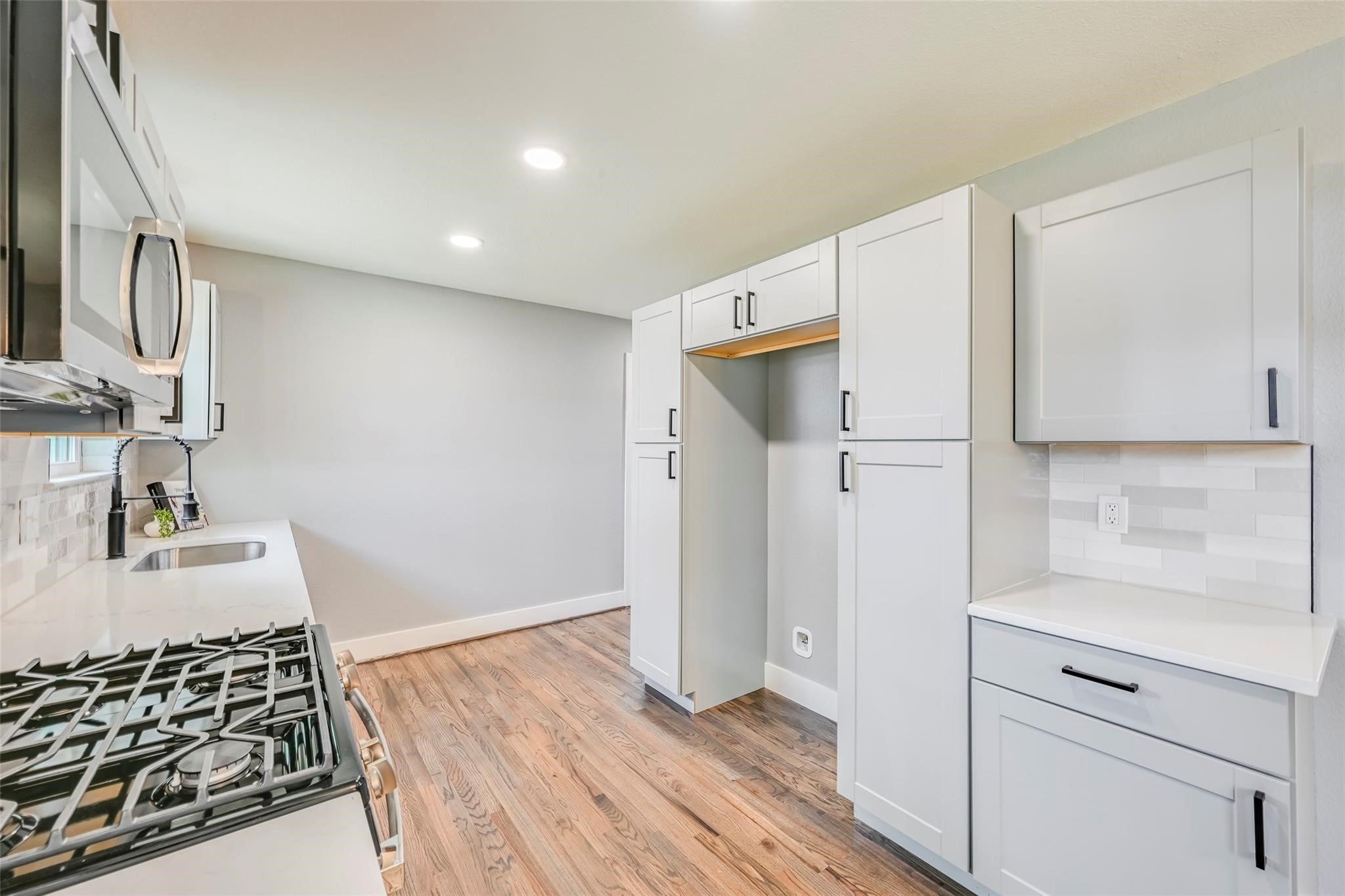 2729 Lockhart Avenue Dallas TX 75228