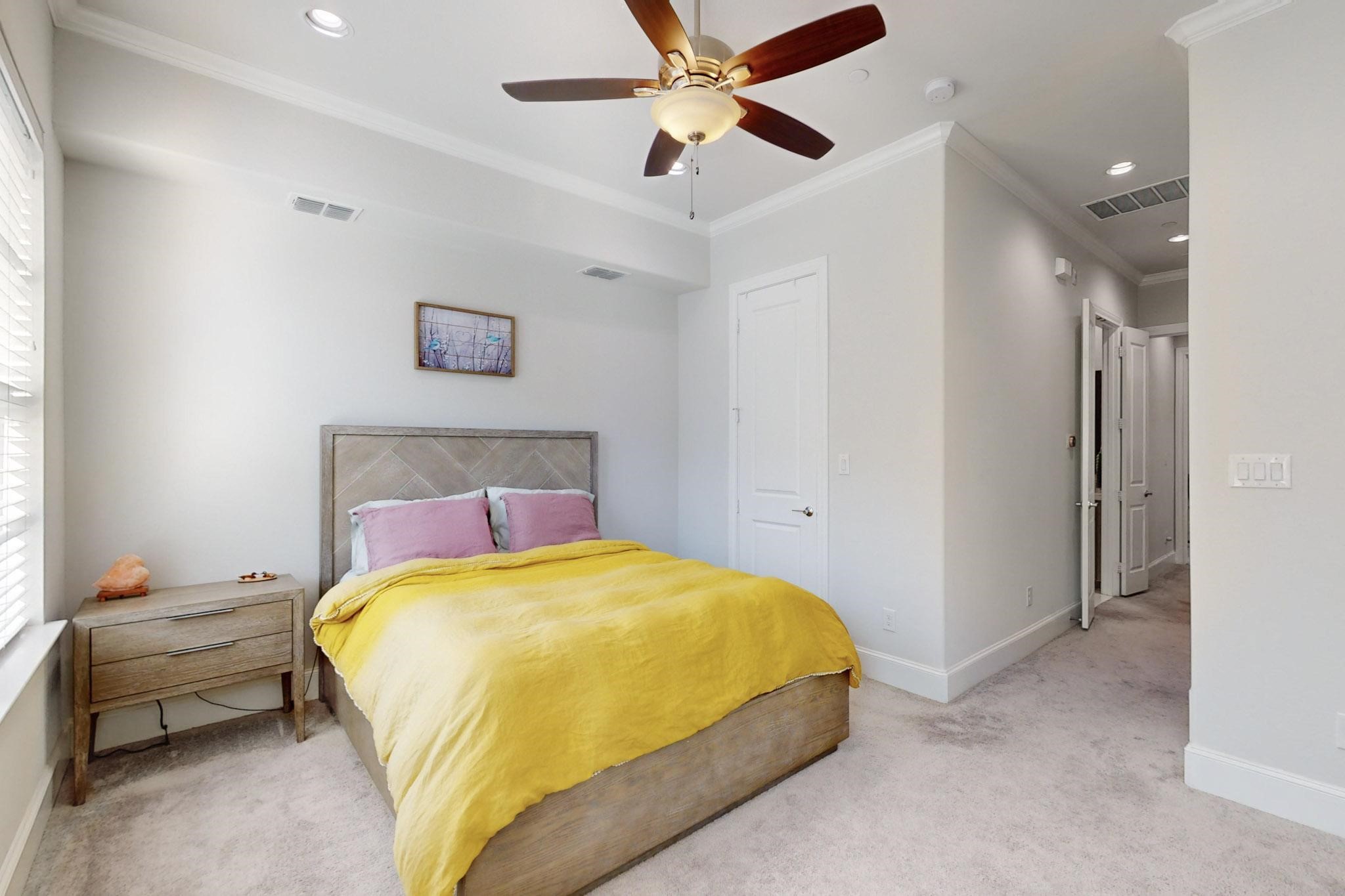 638 Dalton Lane Irving TX 75039