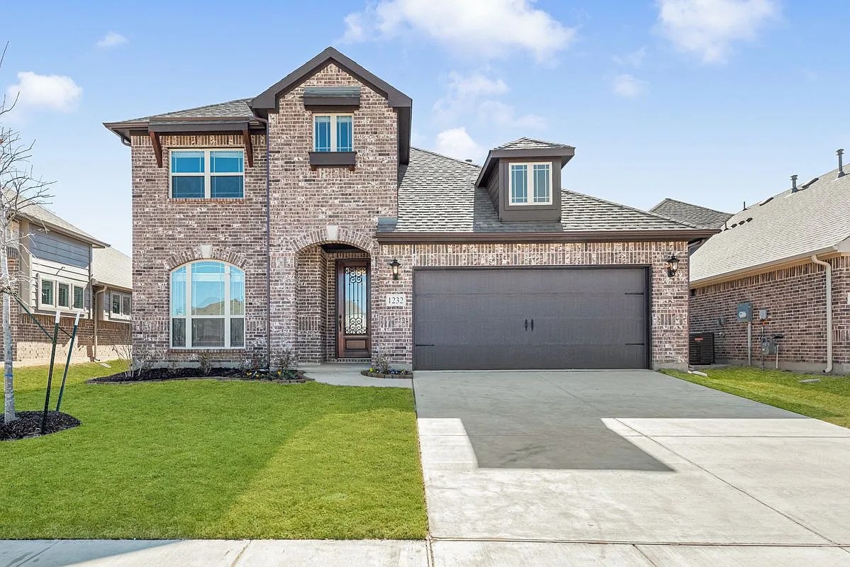 1232 Starlight Avenue Aubrey TX 76227