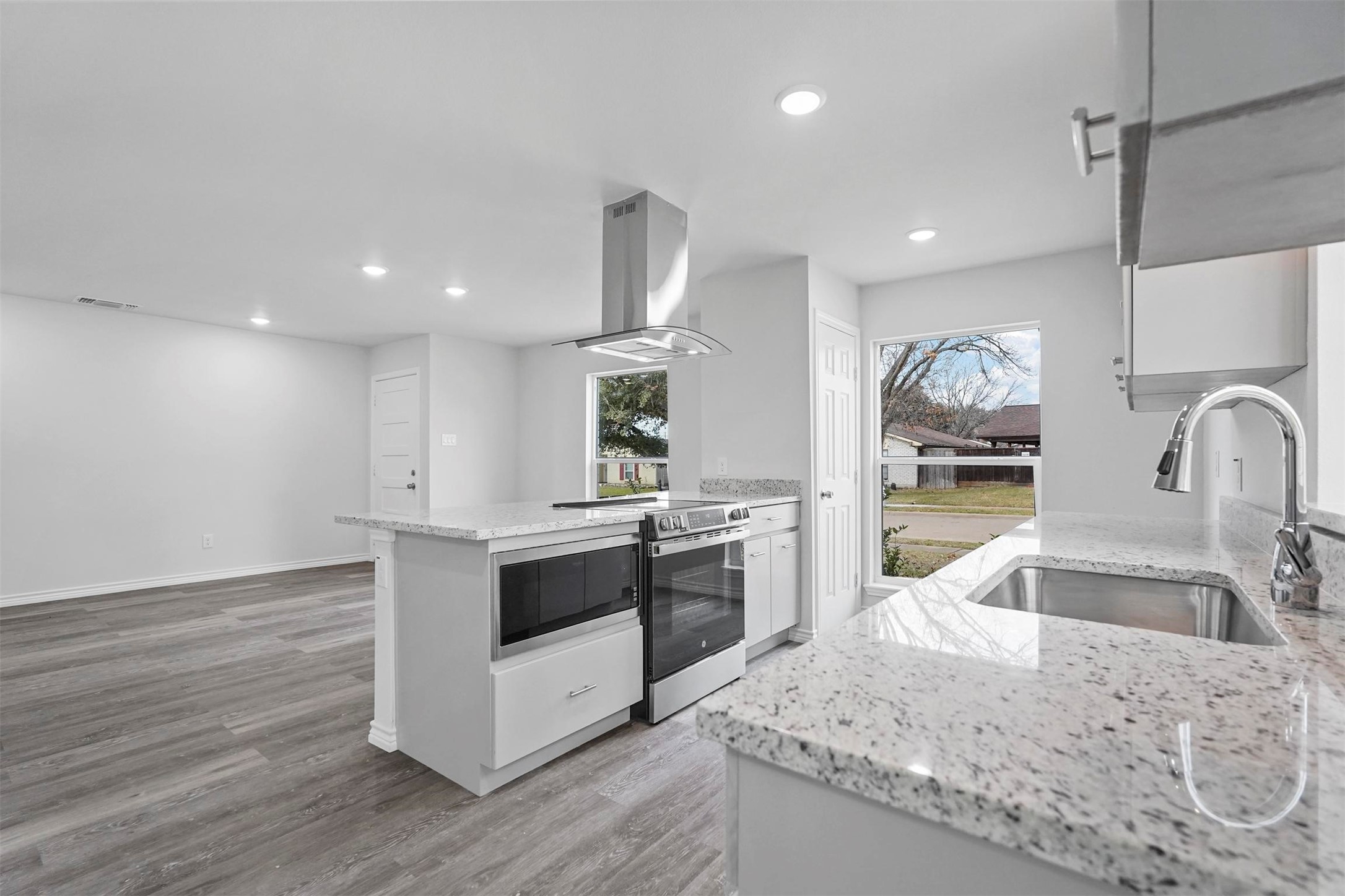 6202 Glenmoor Drive Garland TX 75043