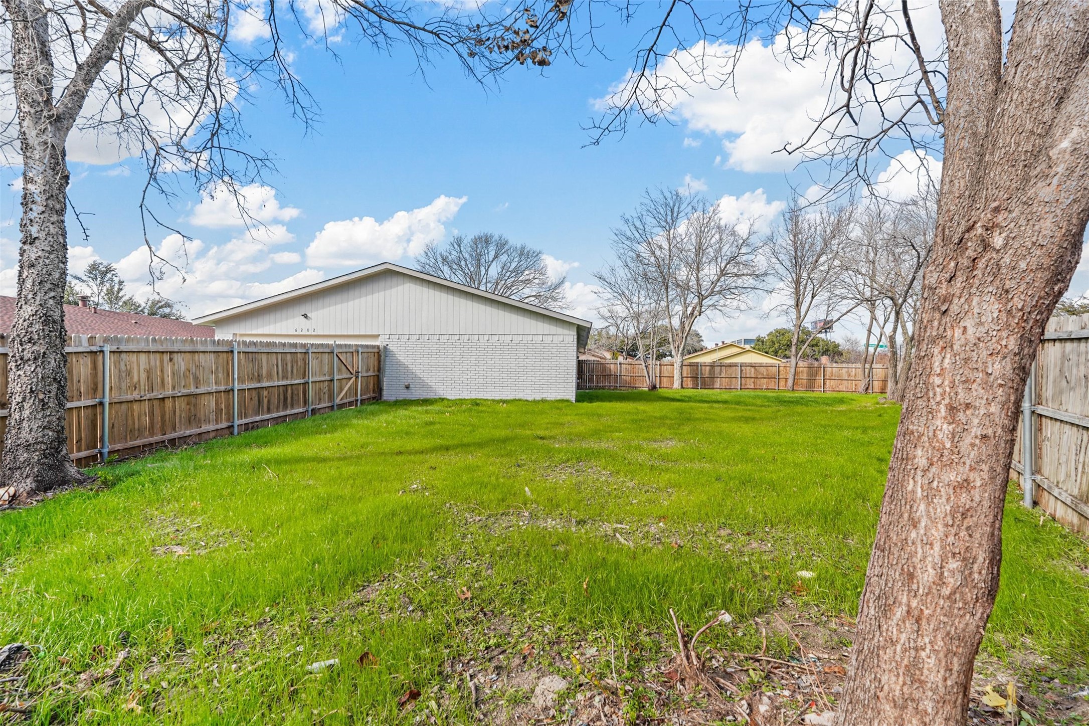 6202 Glenmoor Drive Garland TX 75043