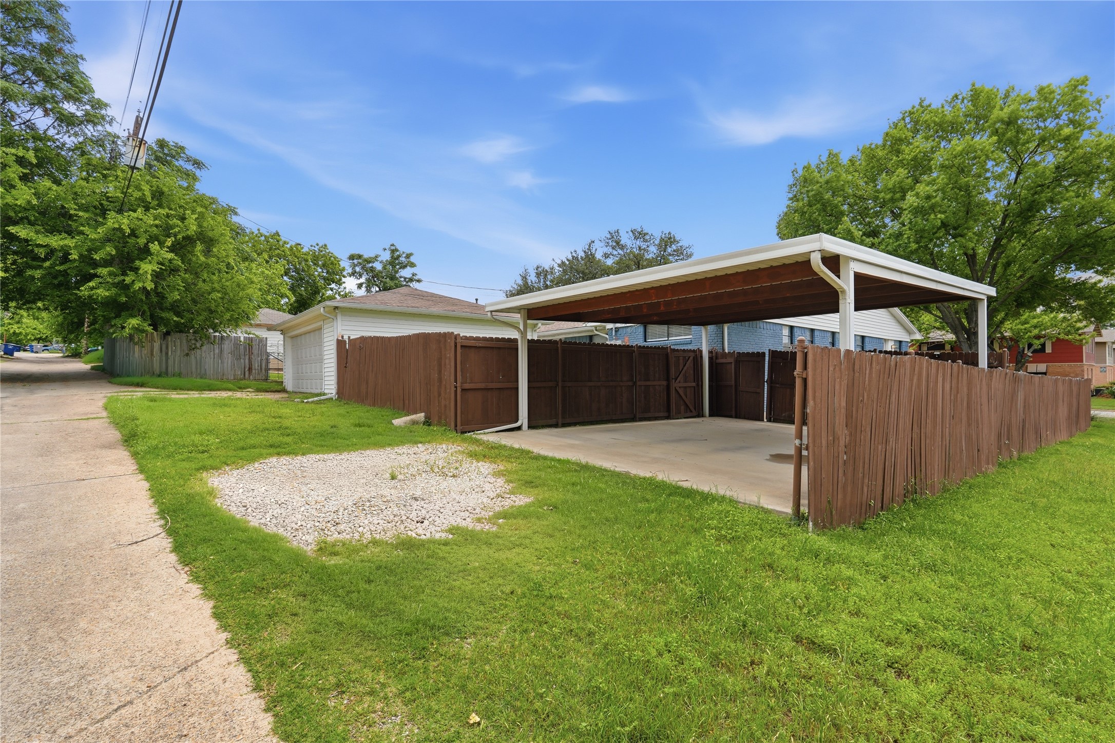 10803 Lake Gardens Drive Dallas TX 75218