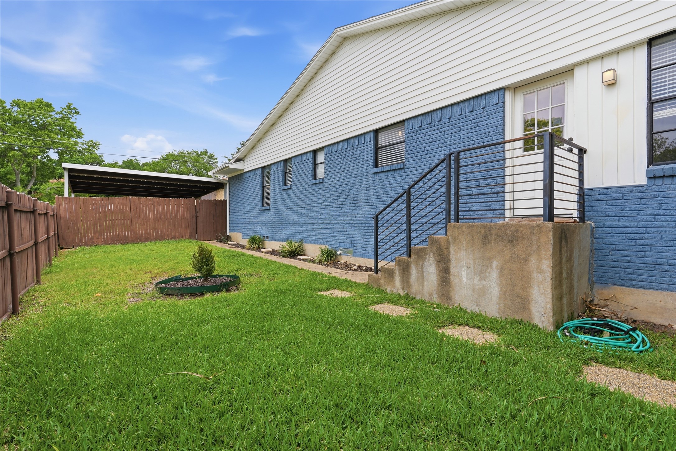 10803 Lake Gardens Drive Dallas TX 75218