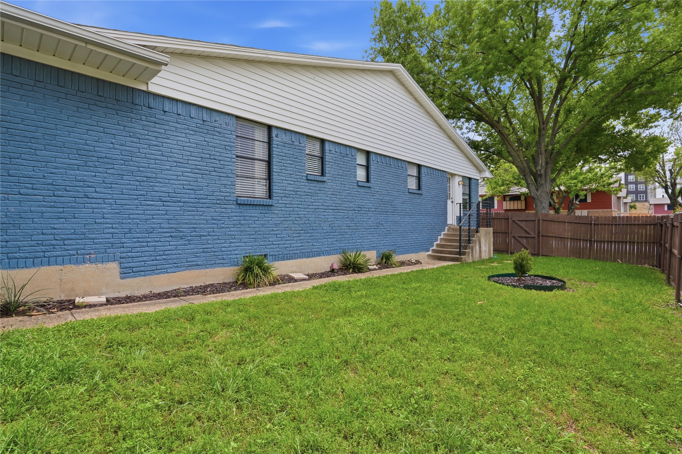 10803 Lake Gardens Drive Dallas TX 75218