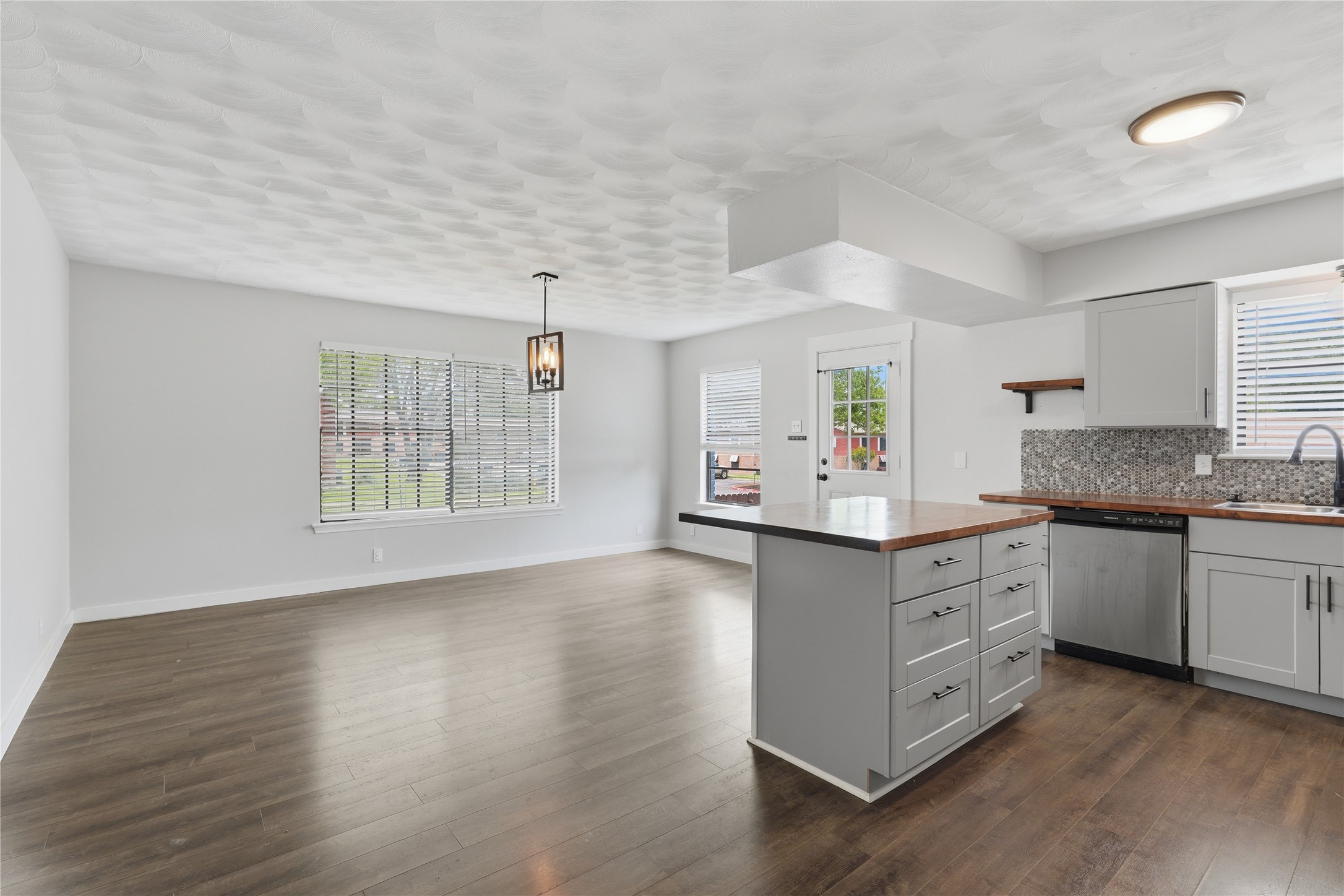 10803 Lake Gardens Drive Dallas TX 75218