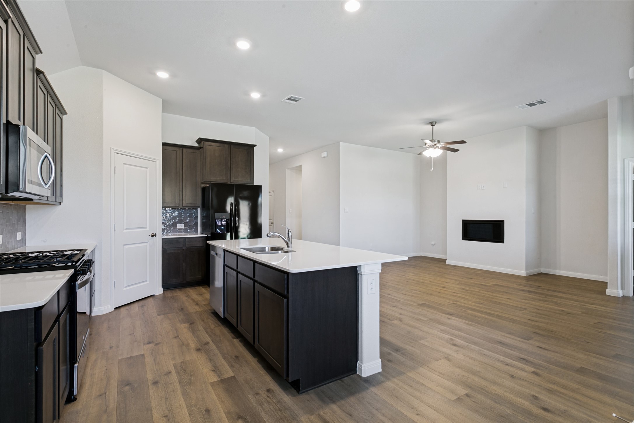 3011 Tahoka Springs Aubrey TX 76227