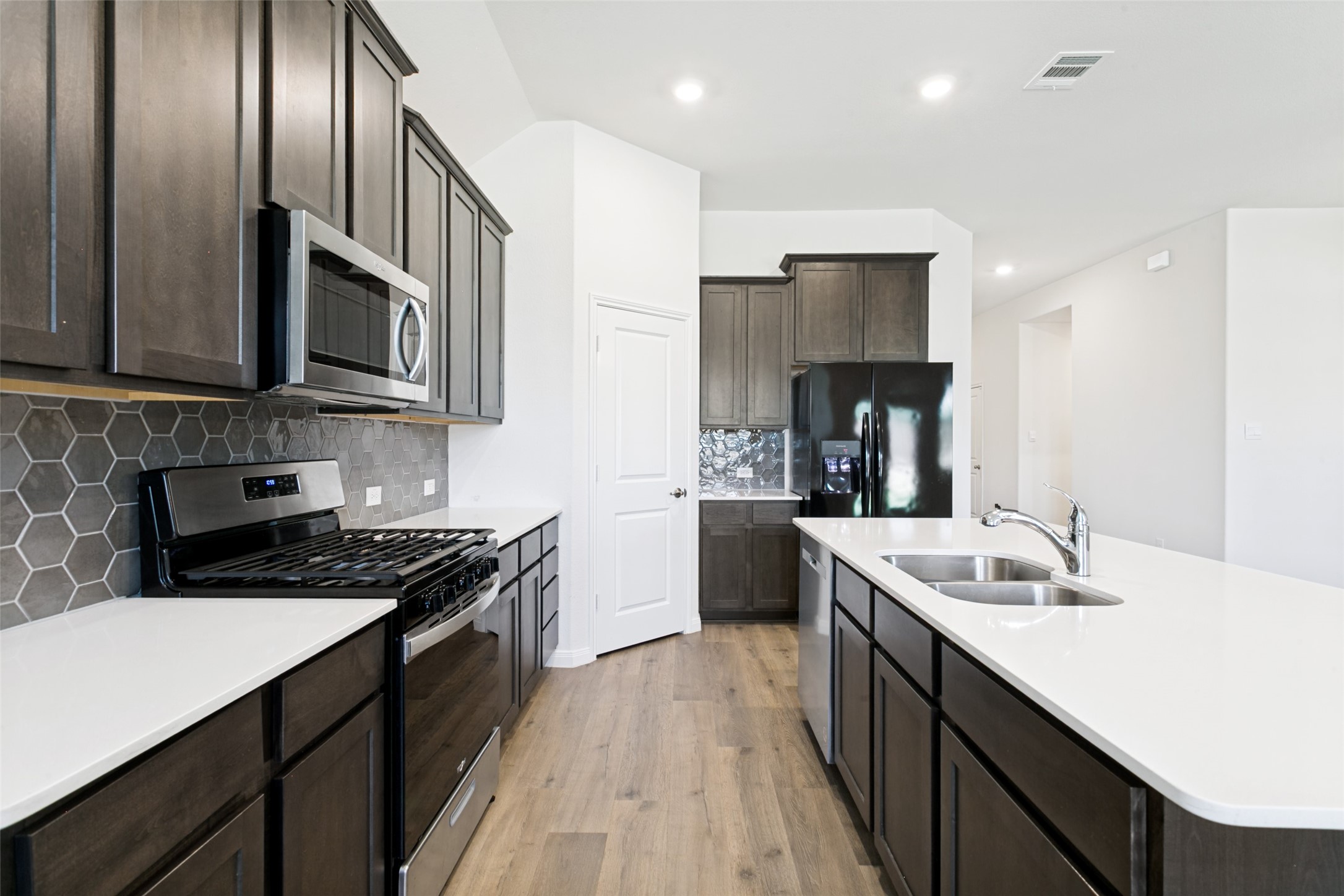 3011 Tahoka Springs Aubrey TX 76227