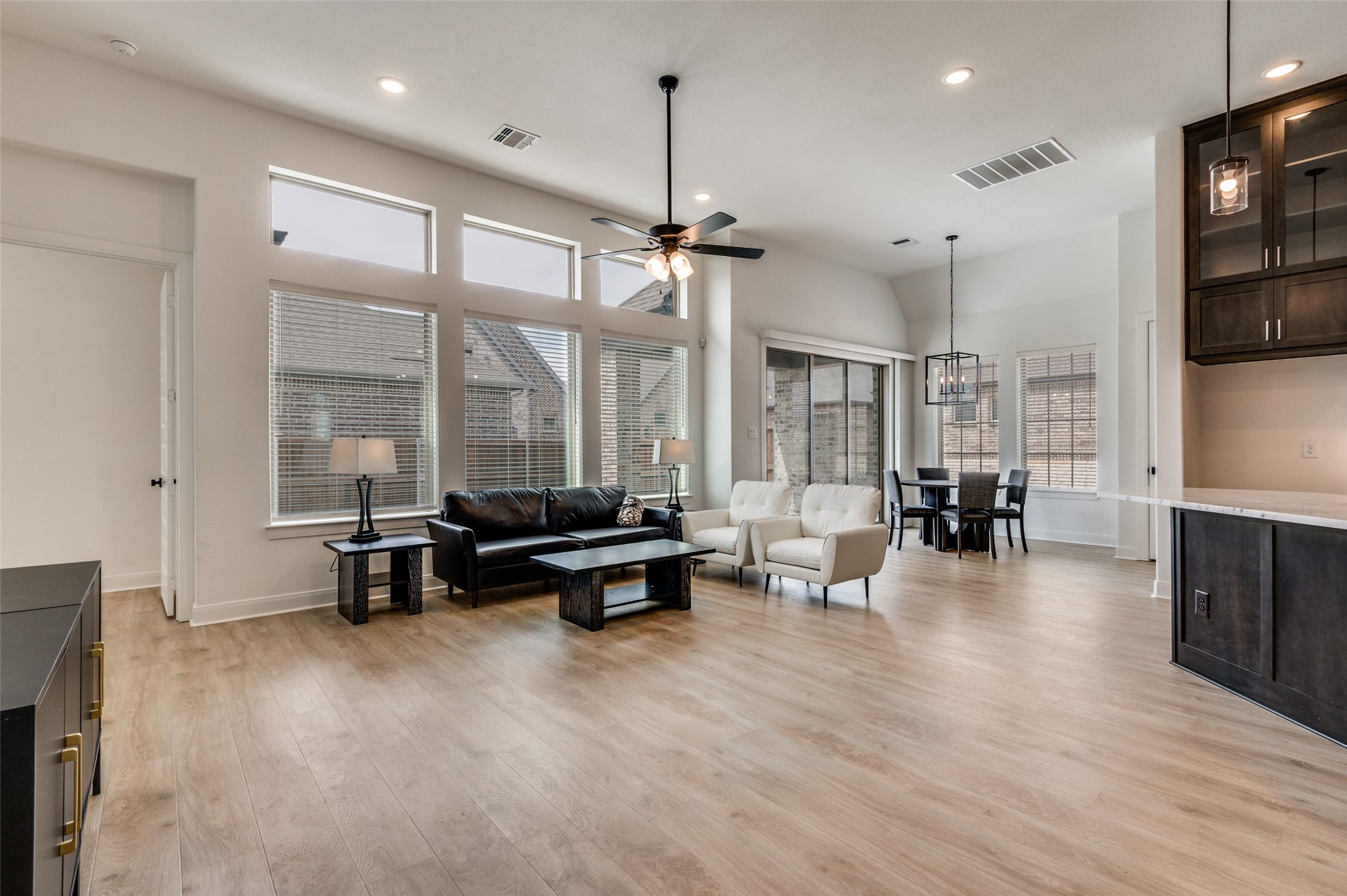 4800 Prairie Crest Lane Arlington TX 76005